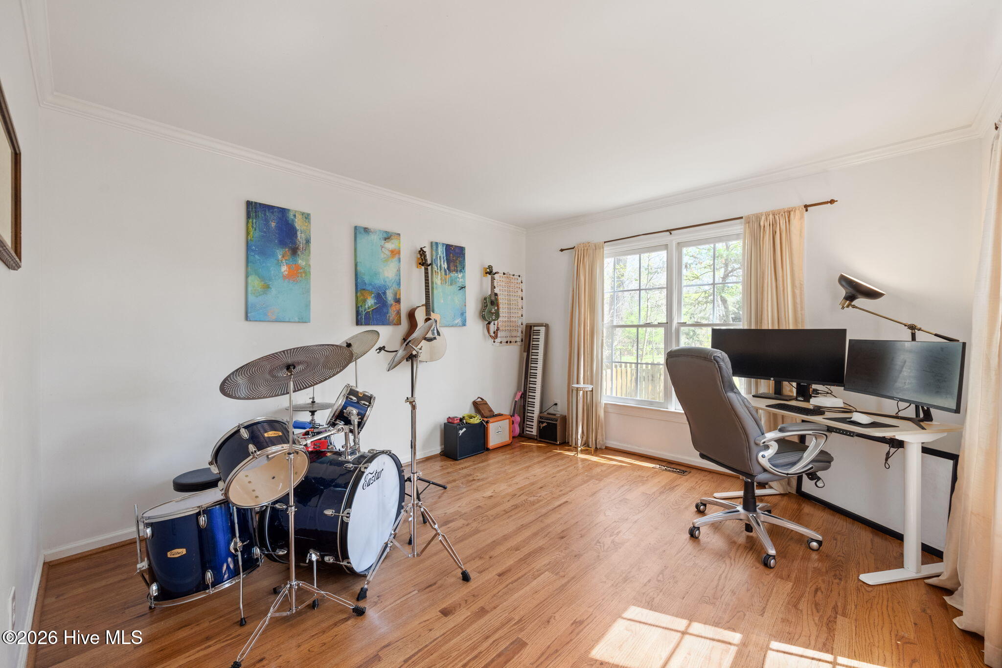 100561787 | Photo 19