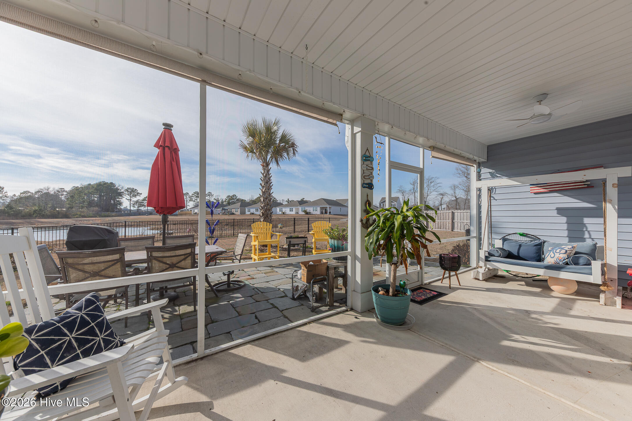 100555263 | Photo 35