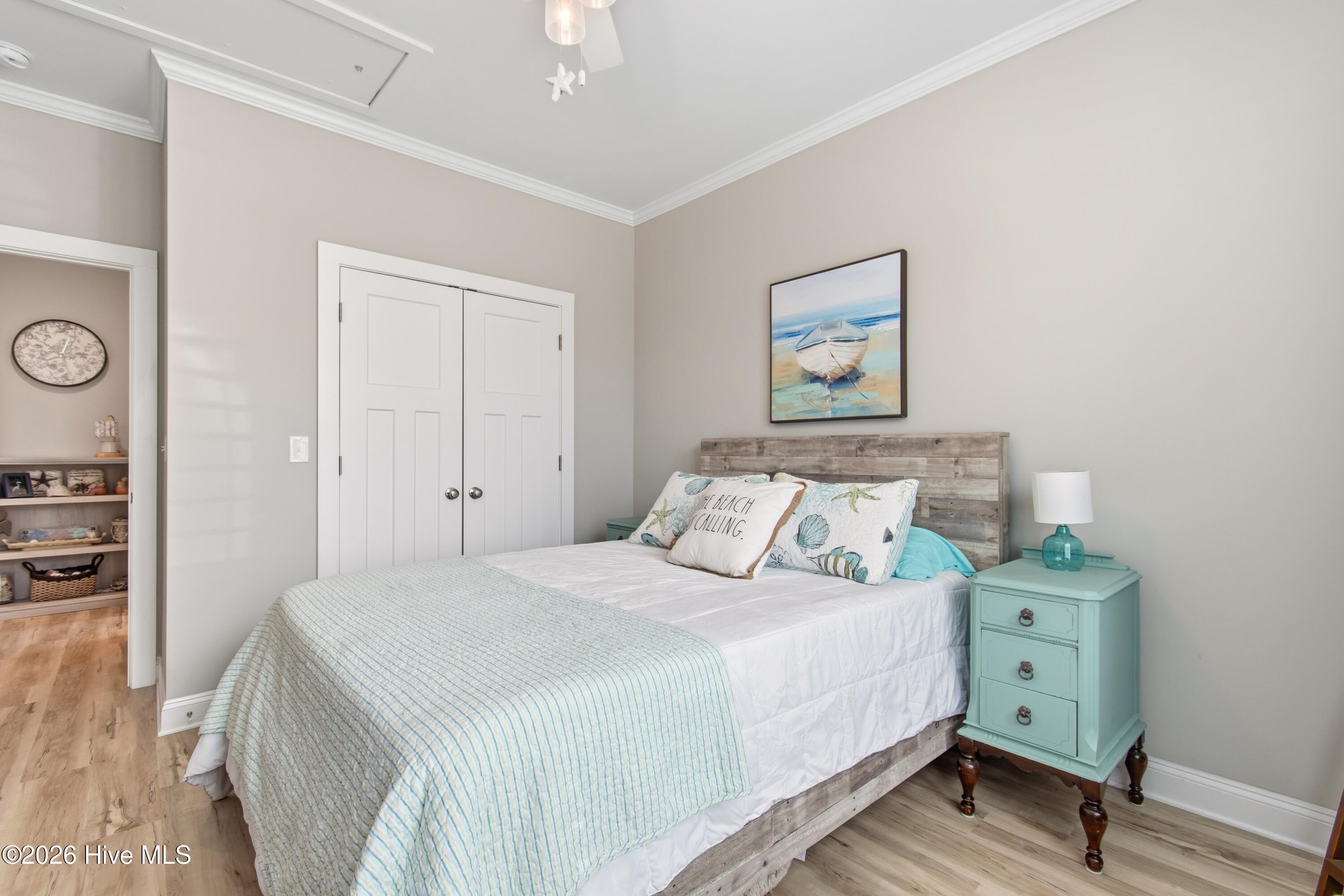 100556000 | Photo 23