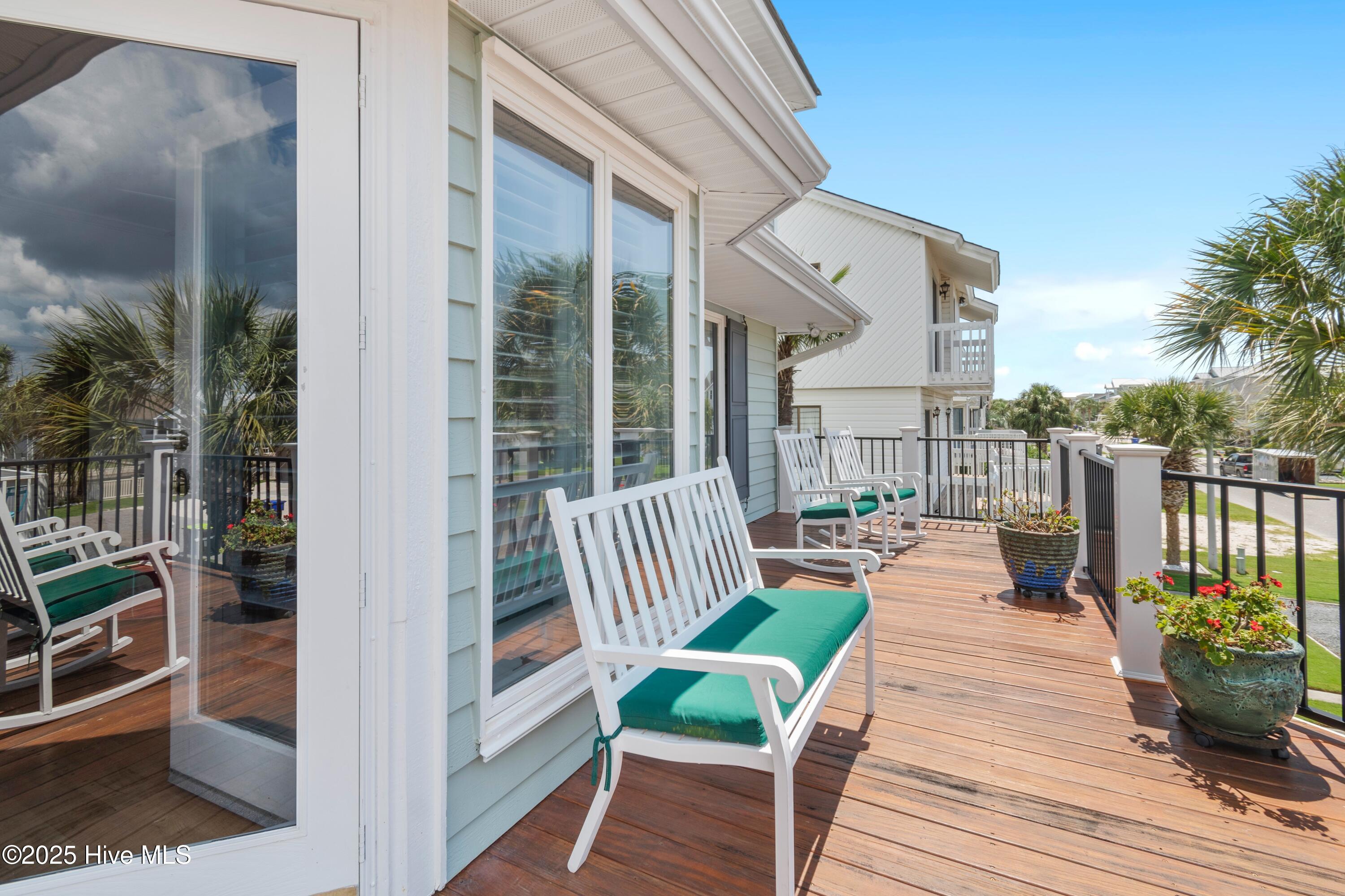 100527373 | Photo 55