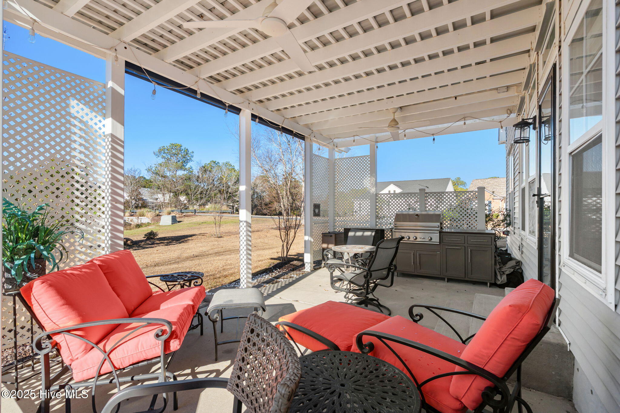 100546321 | Photo 31