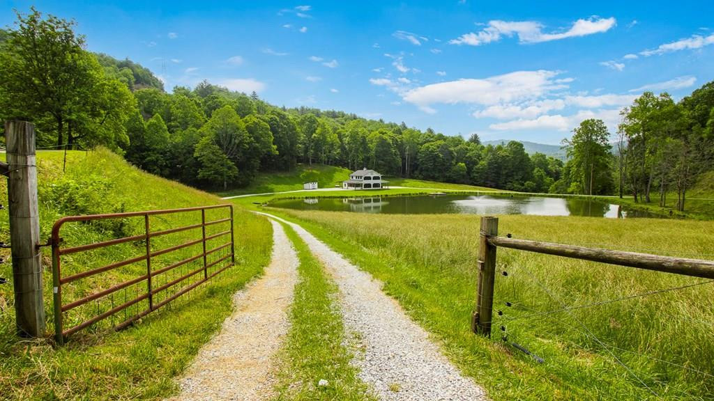 Homes for sale in Nantahala, NC | 1651 Winding Stairs Rd, Nantahala, NC 28781 | MLS# 98500022