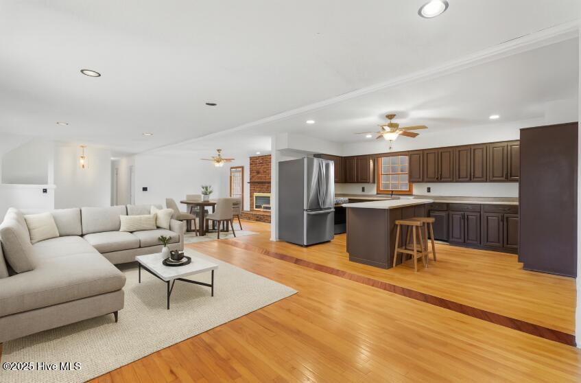 100535296 | Photo 21