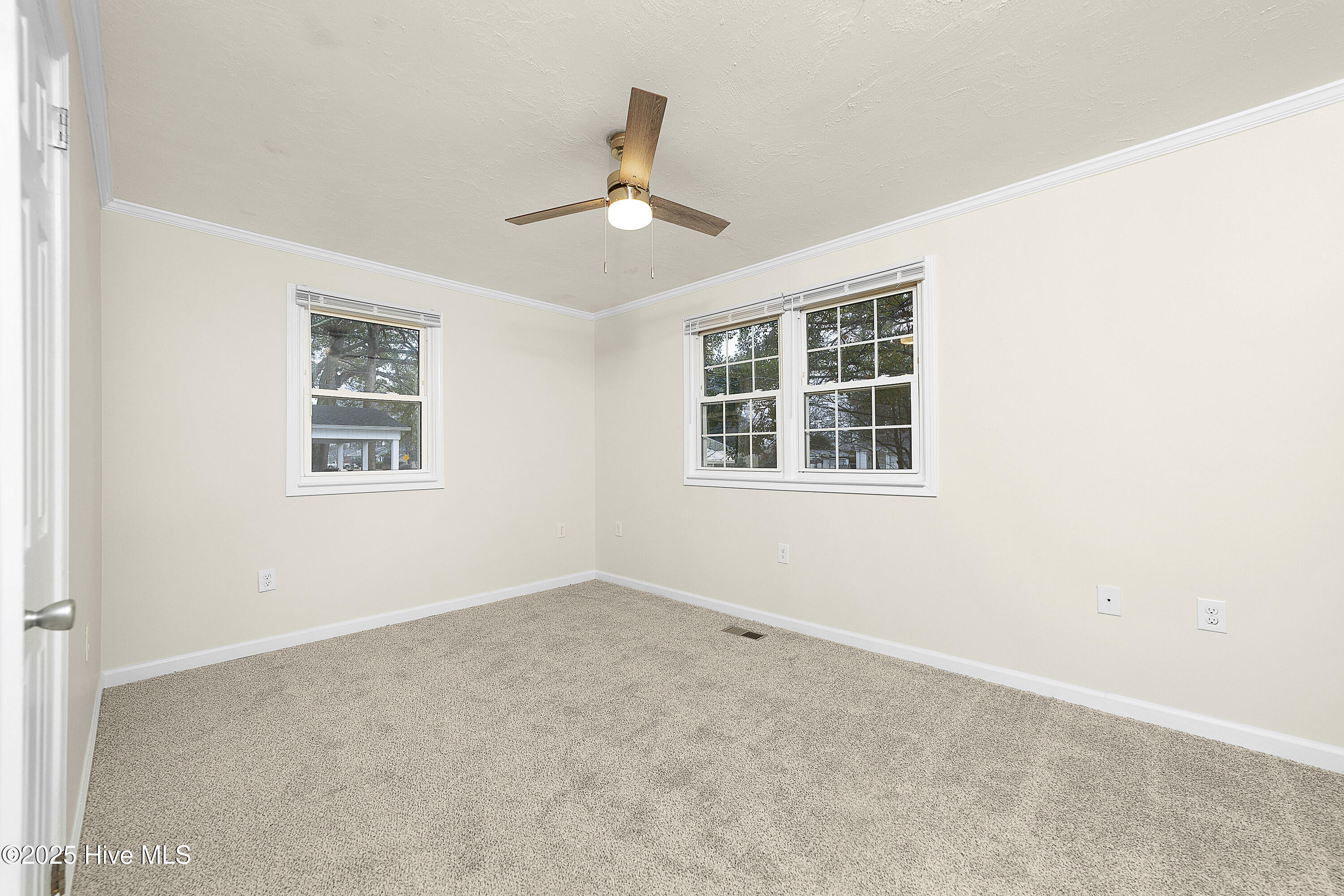 100541900 | Photo 12