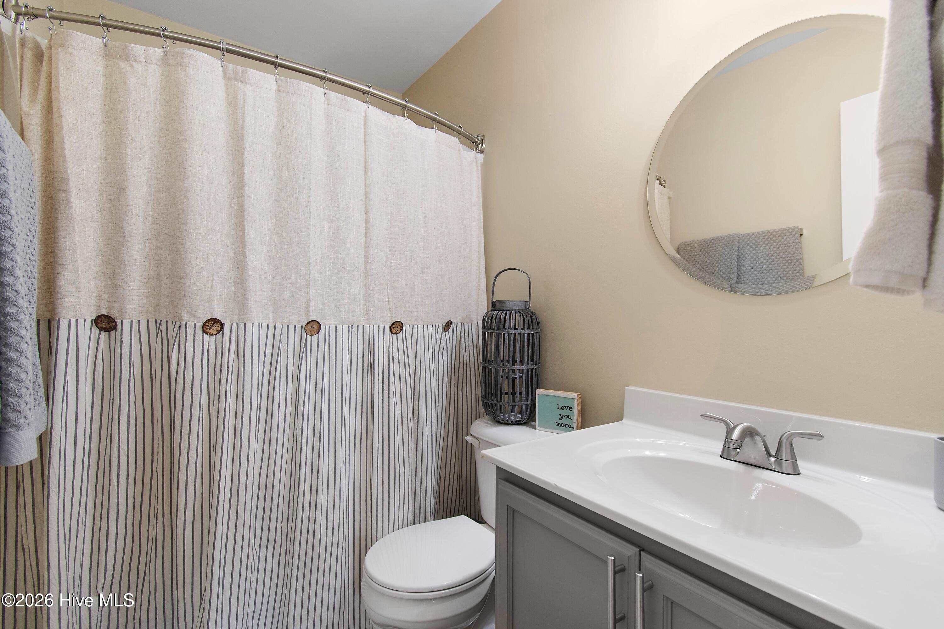 100549782 | Photo 29