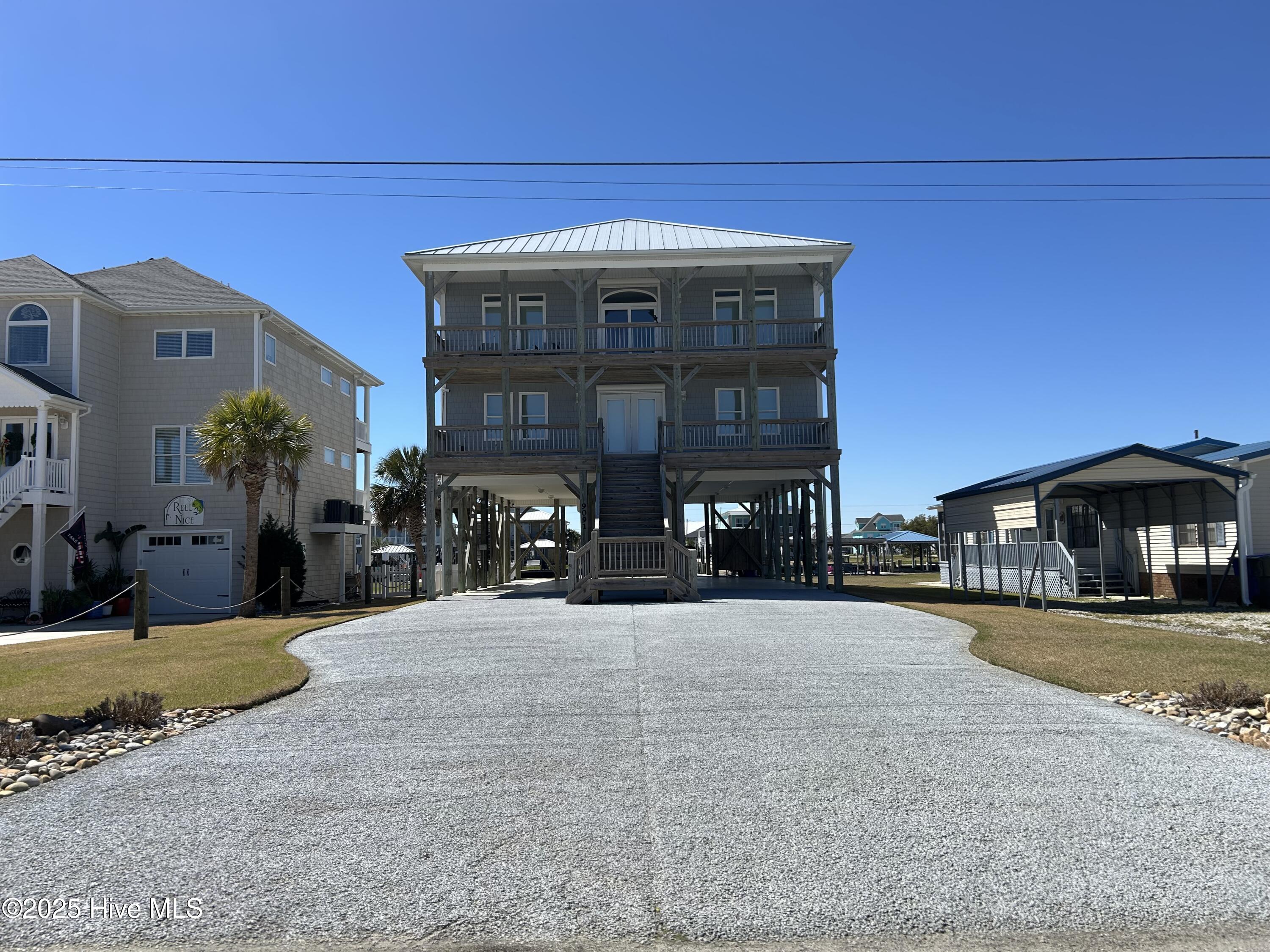 Homes for sale in Surf City, NC | 9091 9th St, Surf City, NC 28445 | MLS# 100496058