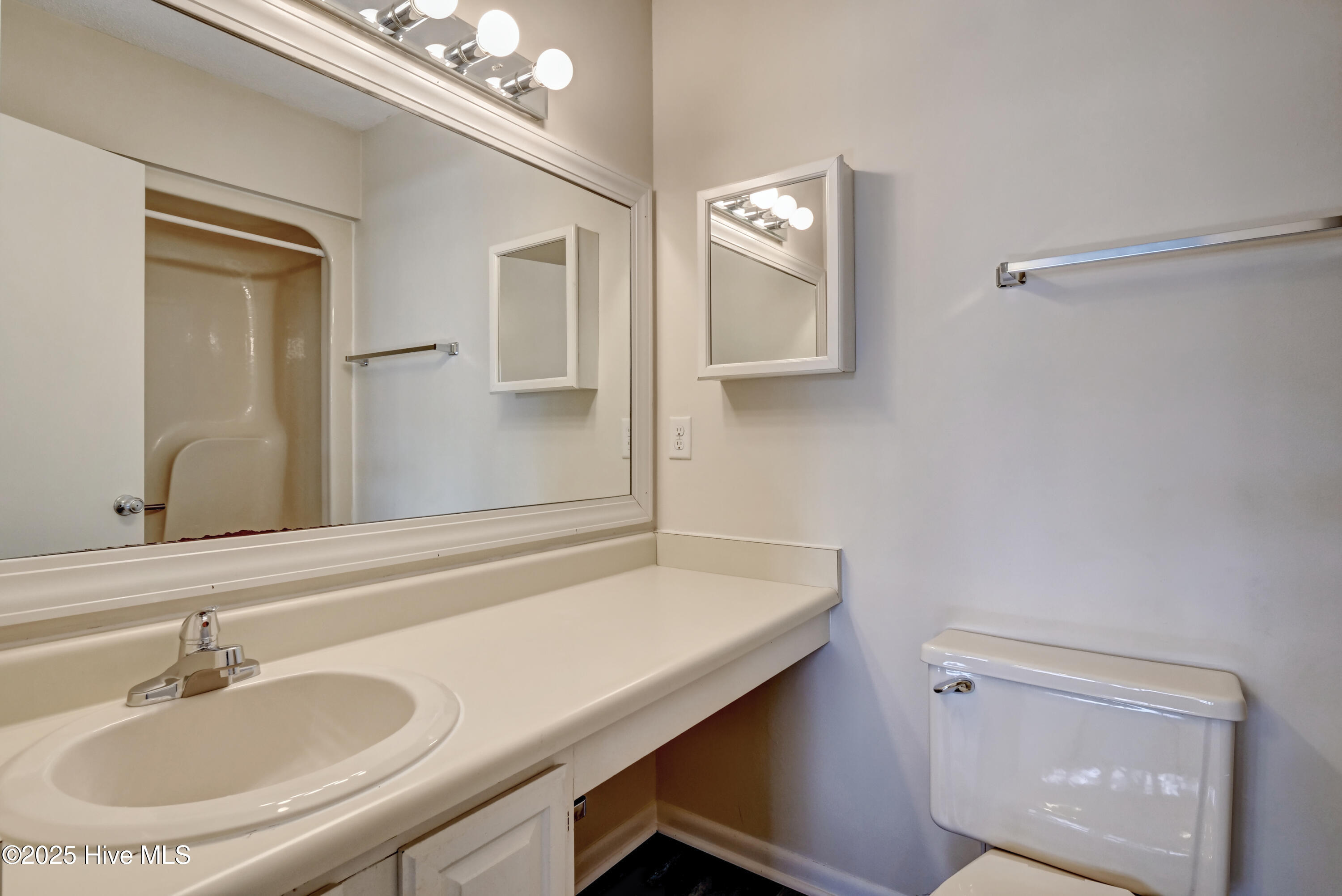 100541720 | Photo 17