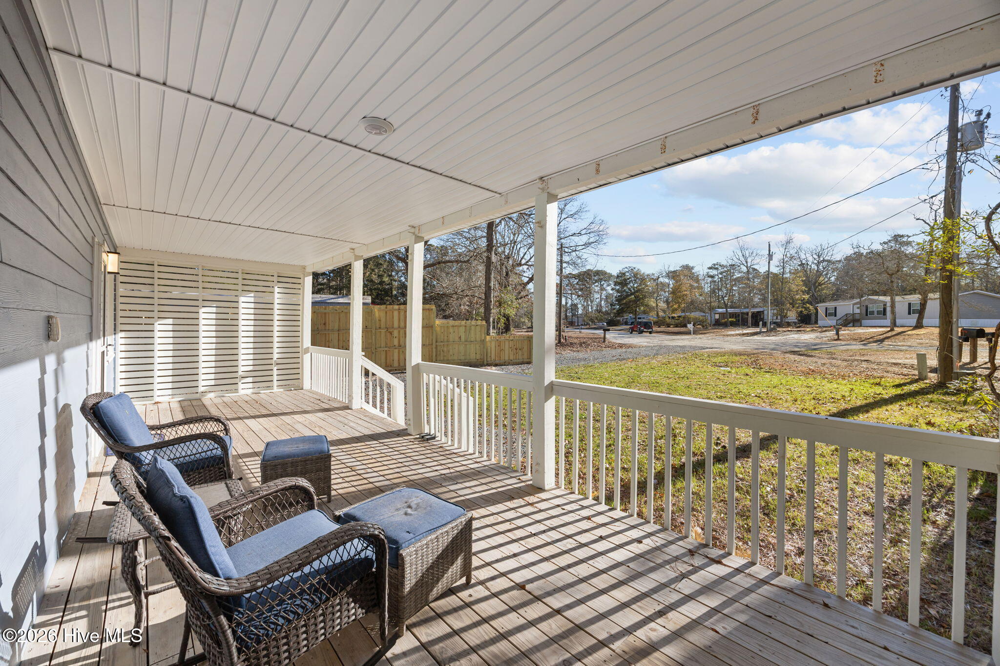 100558937 | Photo 24