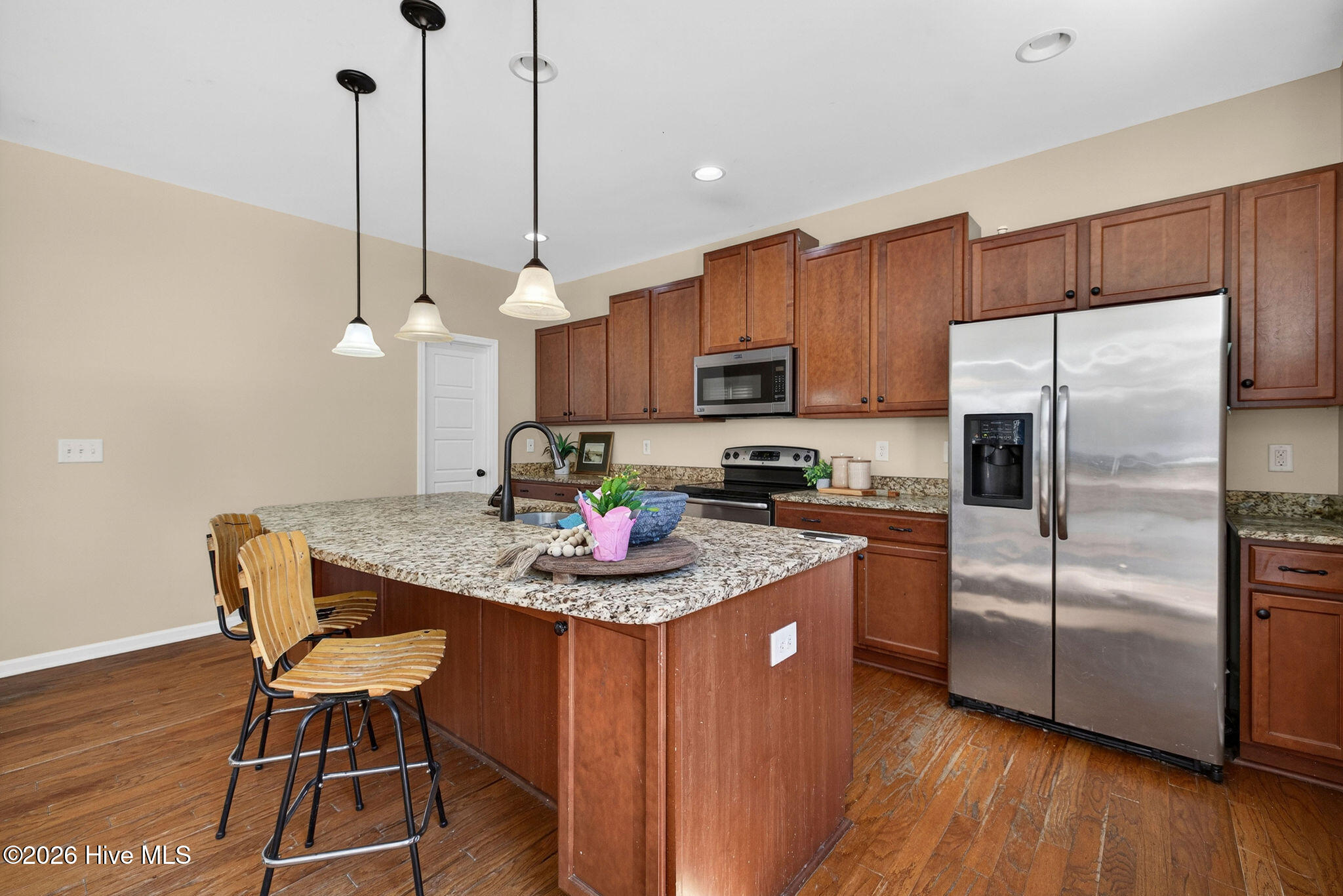 100568620 | Photo 17