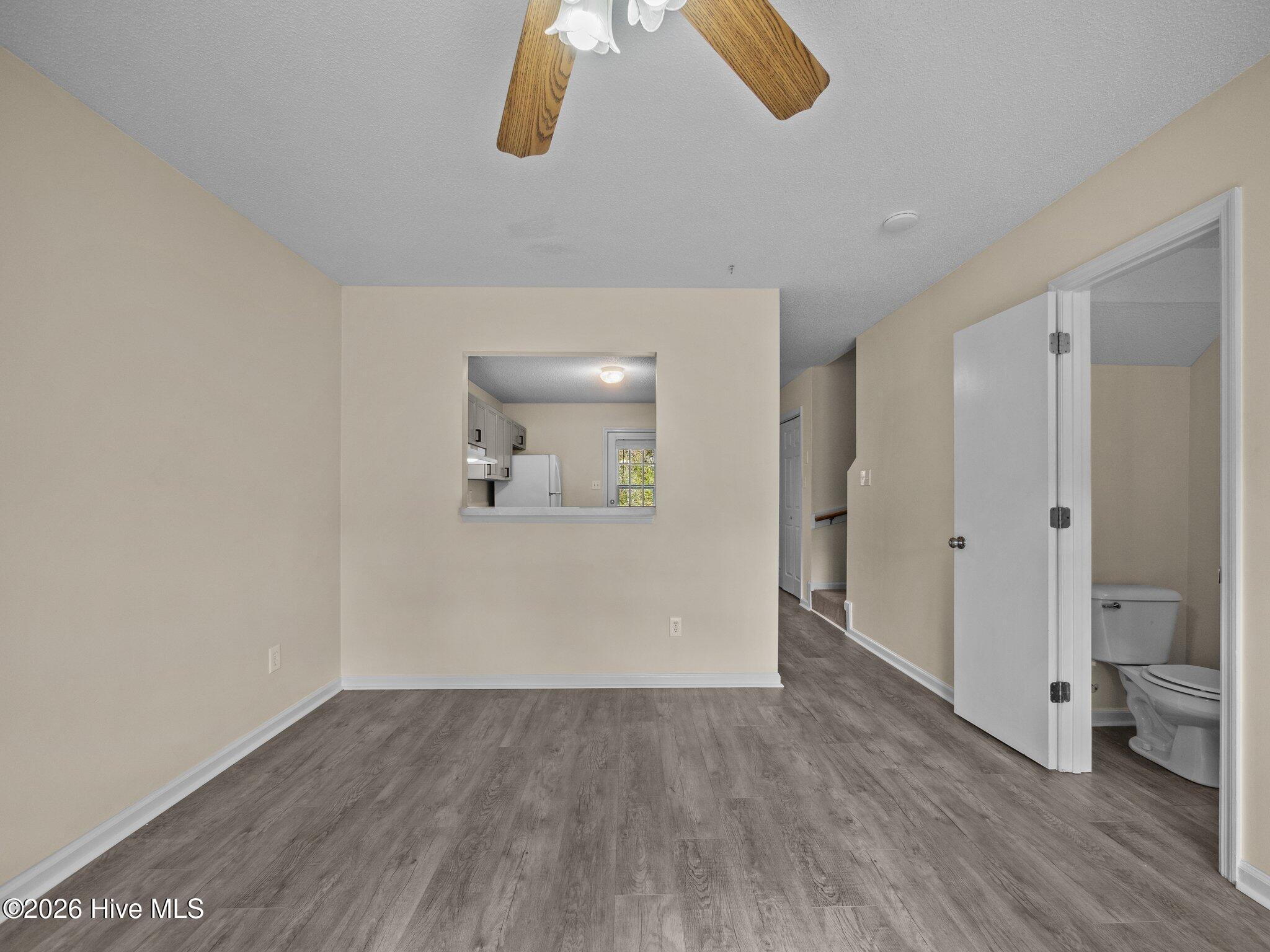 100559229 | Photo 10