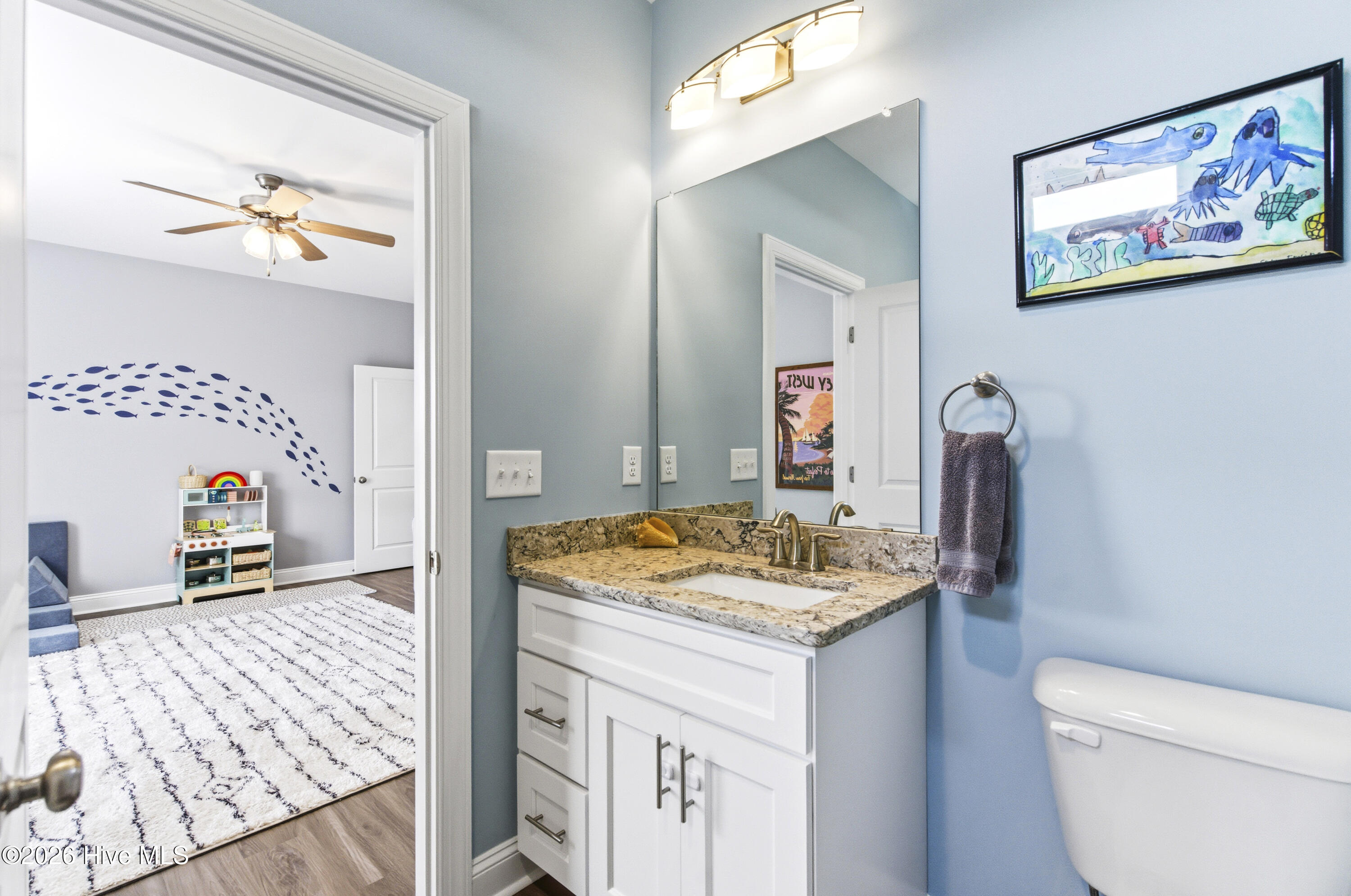 100568018 | Photo 39