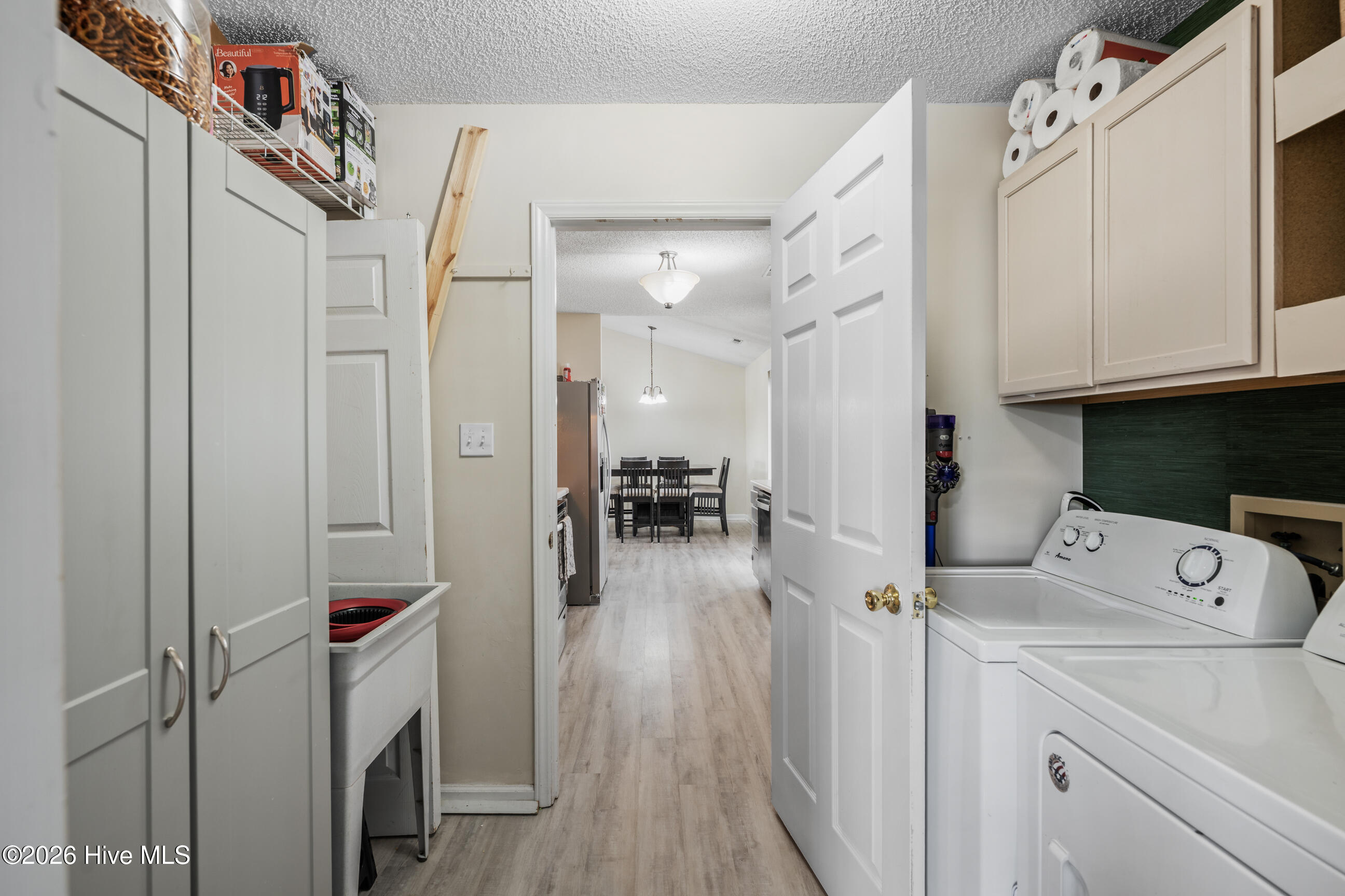 100566422 | Photo 12