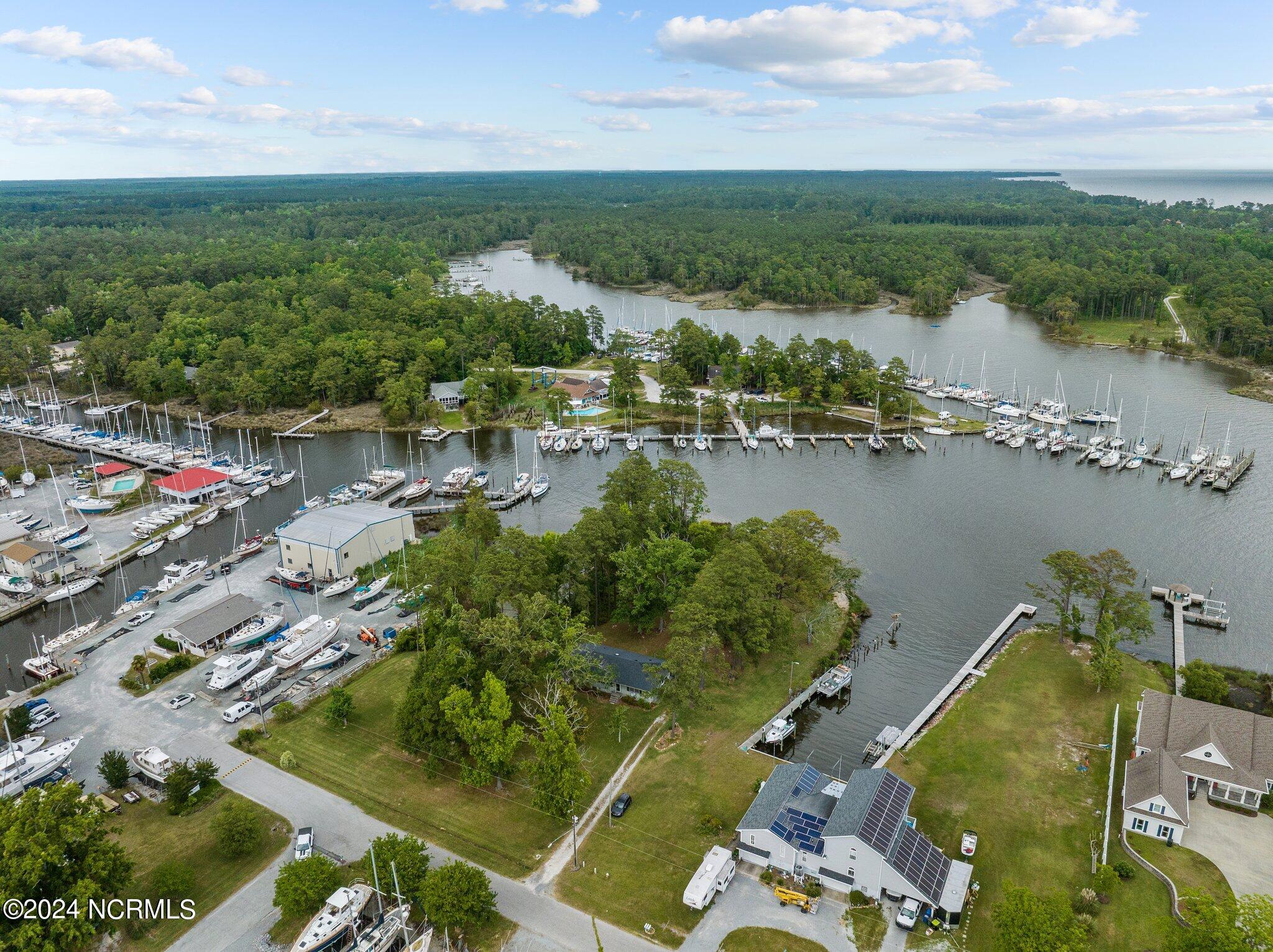 1210 Neuse Drive, Oriental, NC, 28571