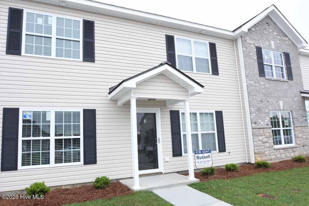 124 Chandler, Greenville, North Carolina, 2 Bedroom Bedrooms, 5 Room Rooms,3 BathroomBathrooms,Townhouse,For sale,Chandler,100586127