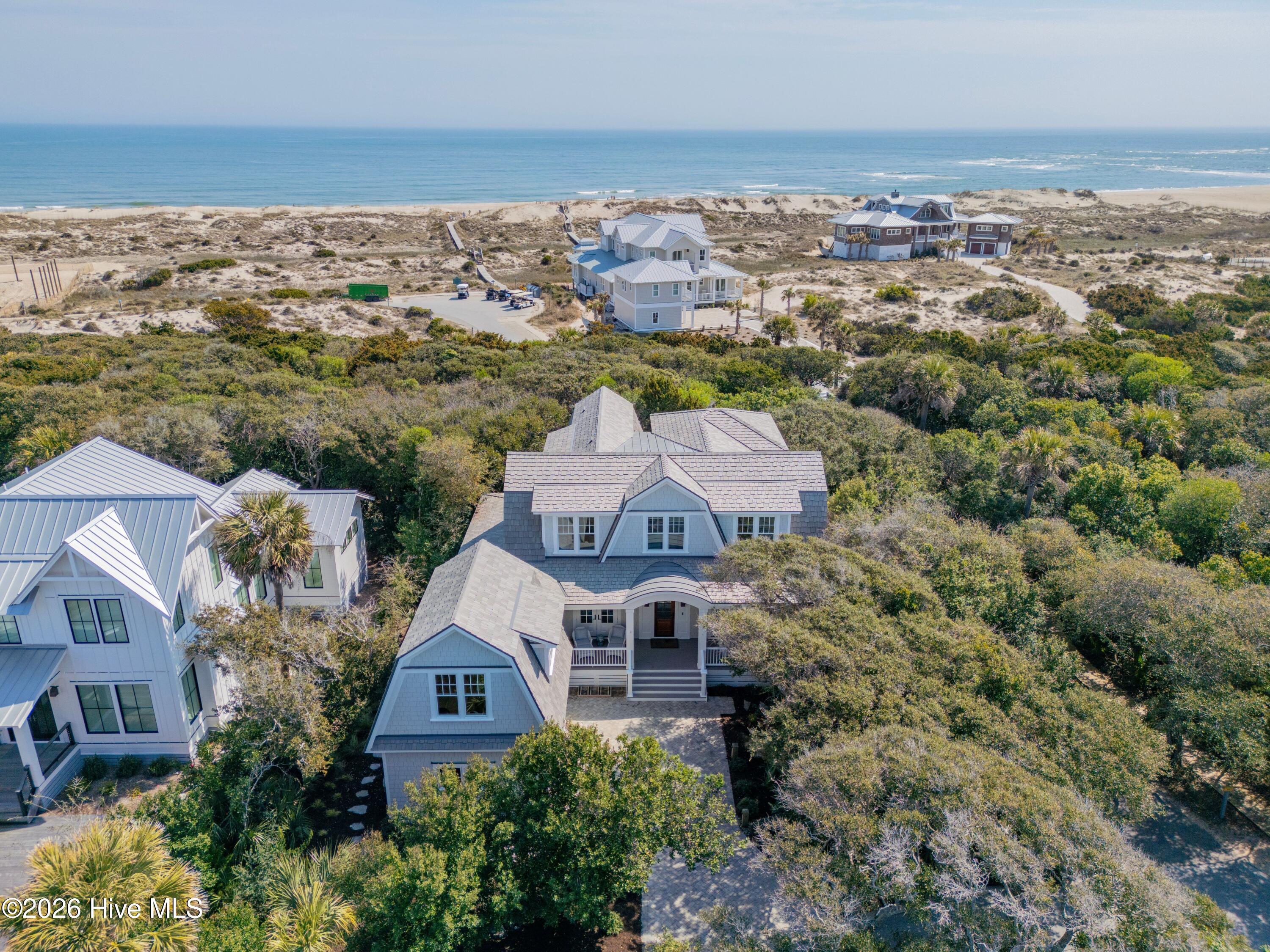 100567930 | Photo 73