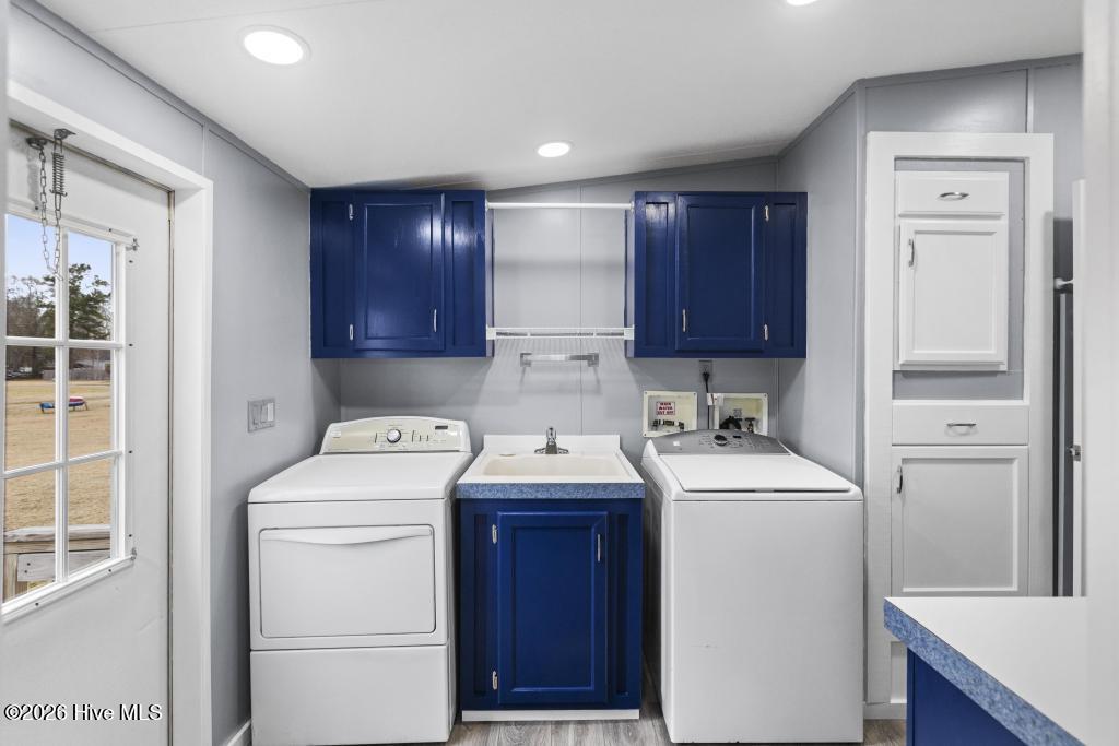 100555089 | Photo 24