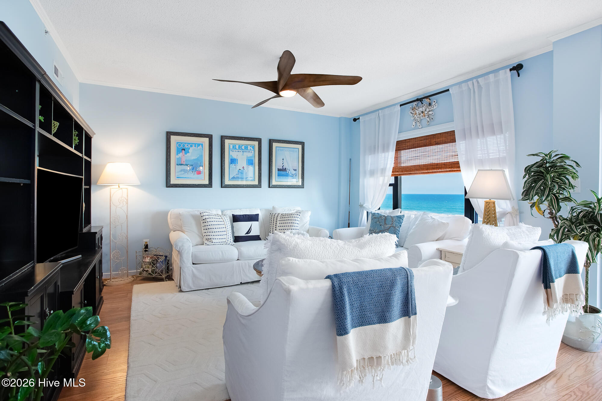 100553935 | Photo 10