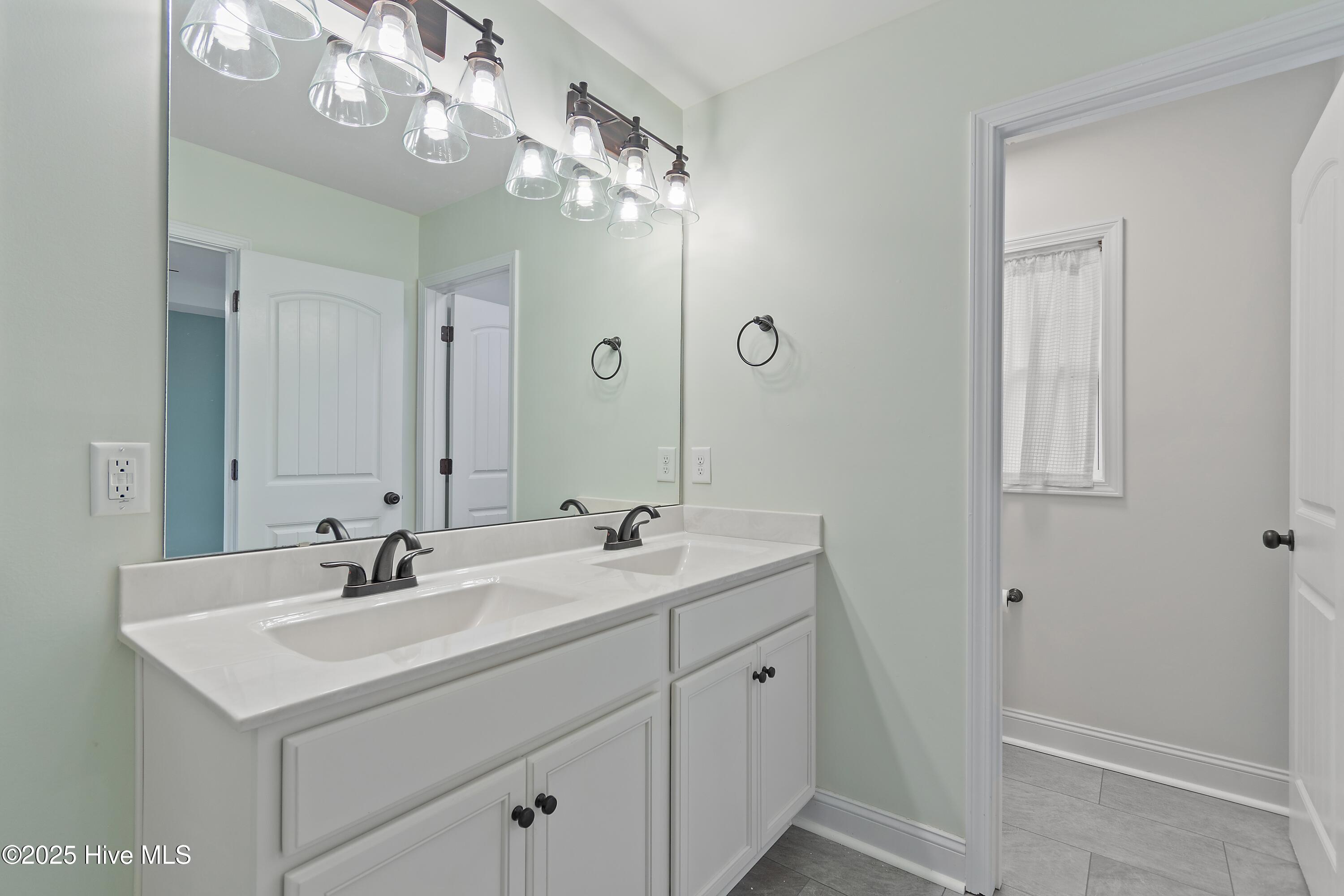 100539694 | Photo 18