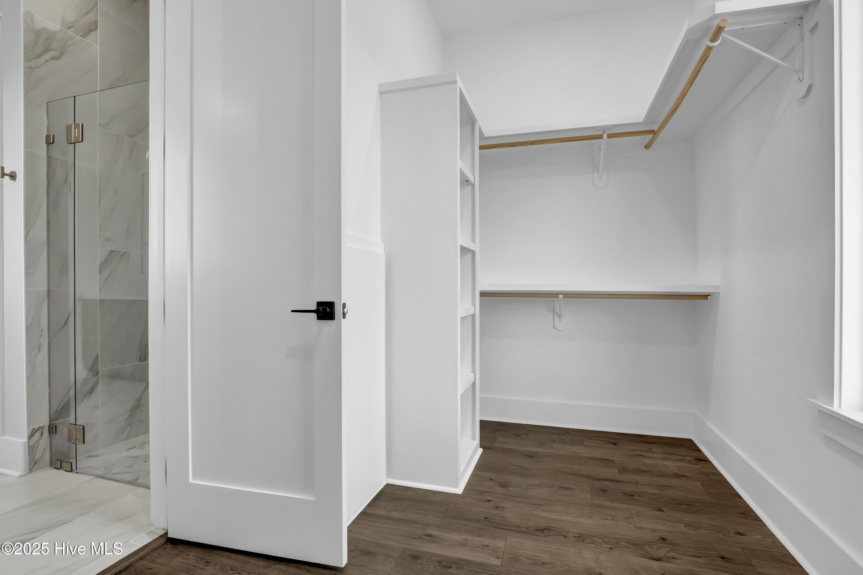 100544743 | Photo 37