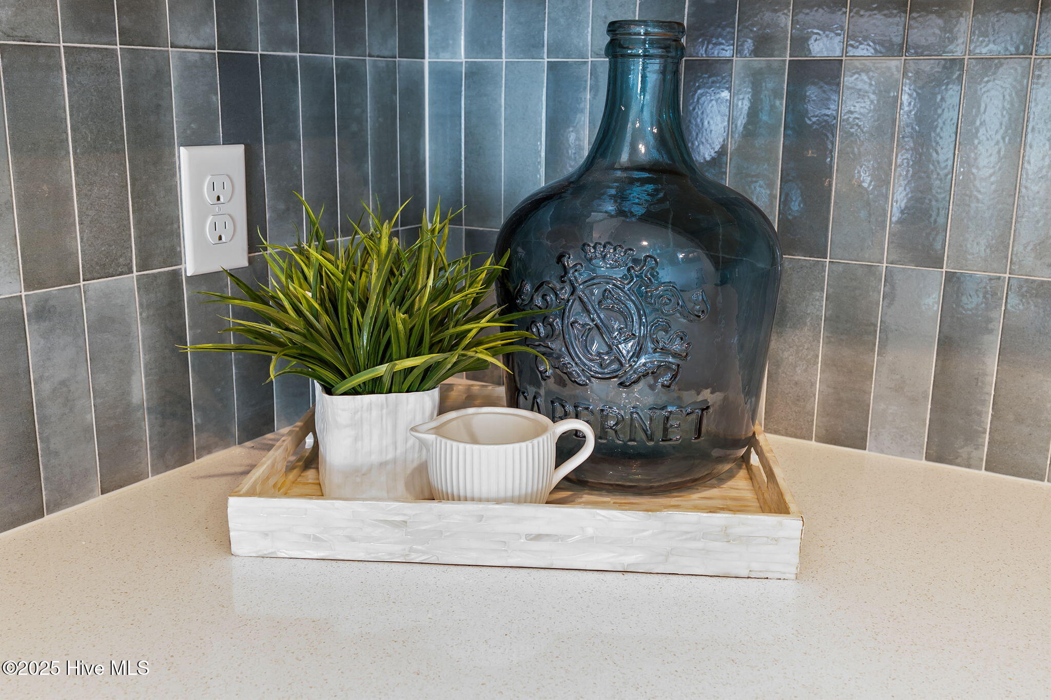 100454255 | Photo 64