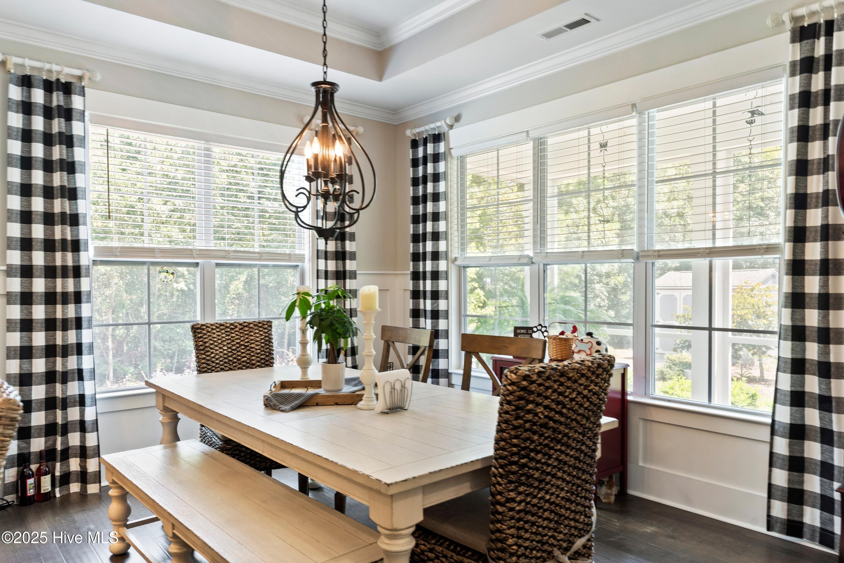 100527117 | Photo 16