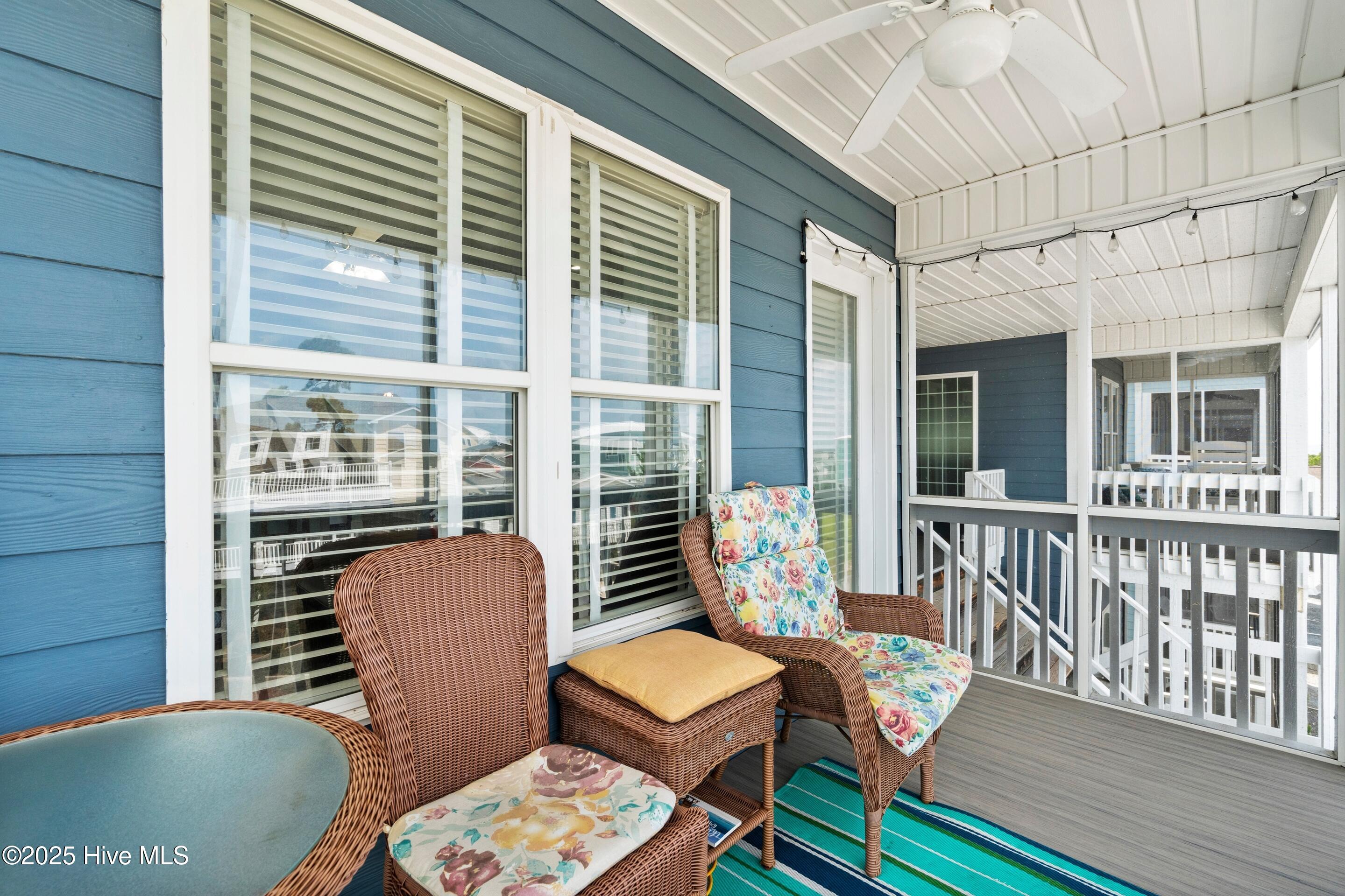 100521733 | Photo 33