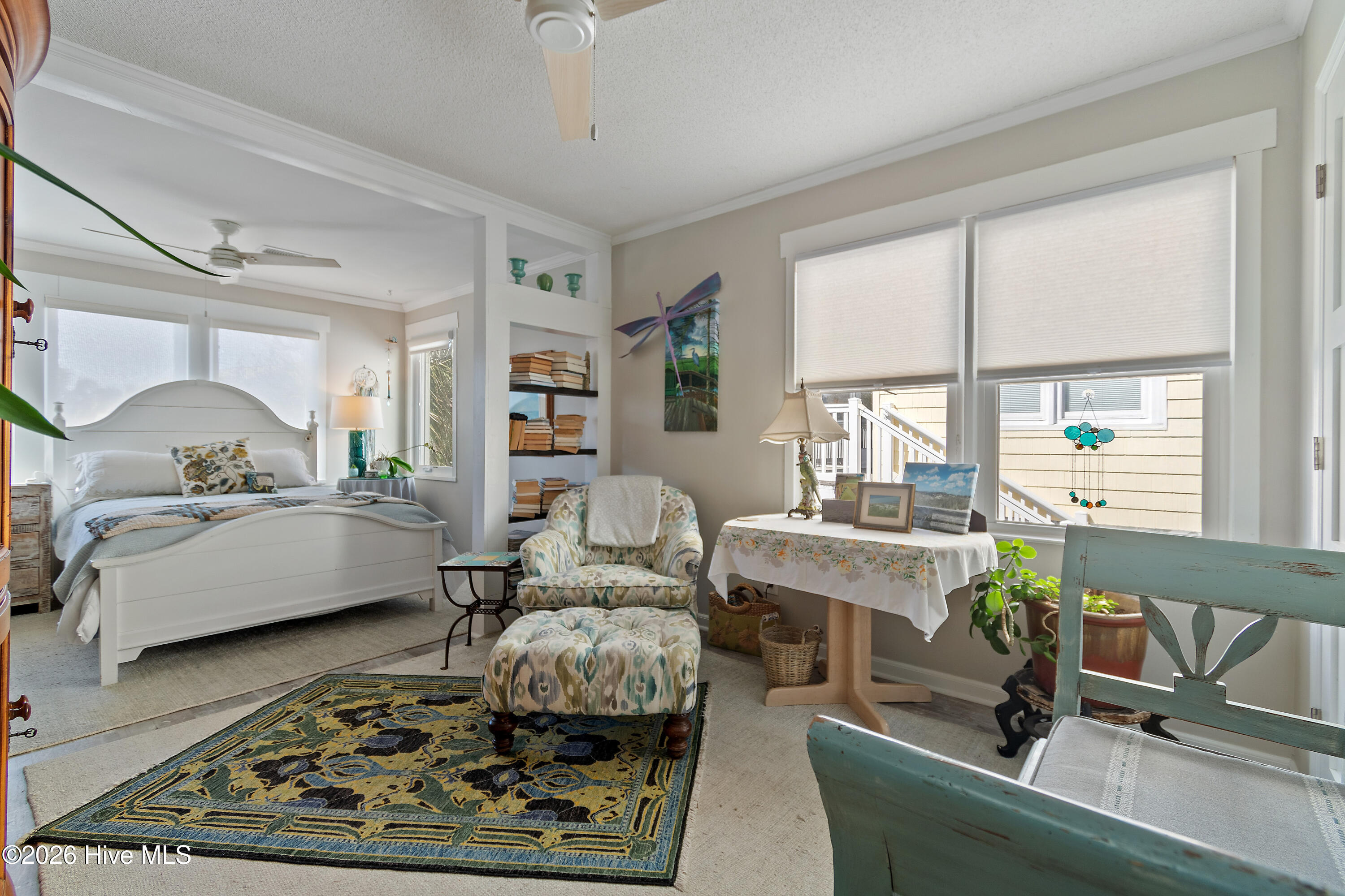 100557263 | Photo 24