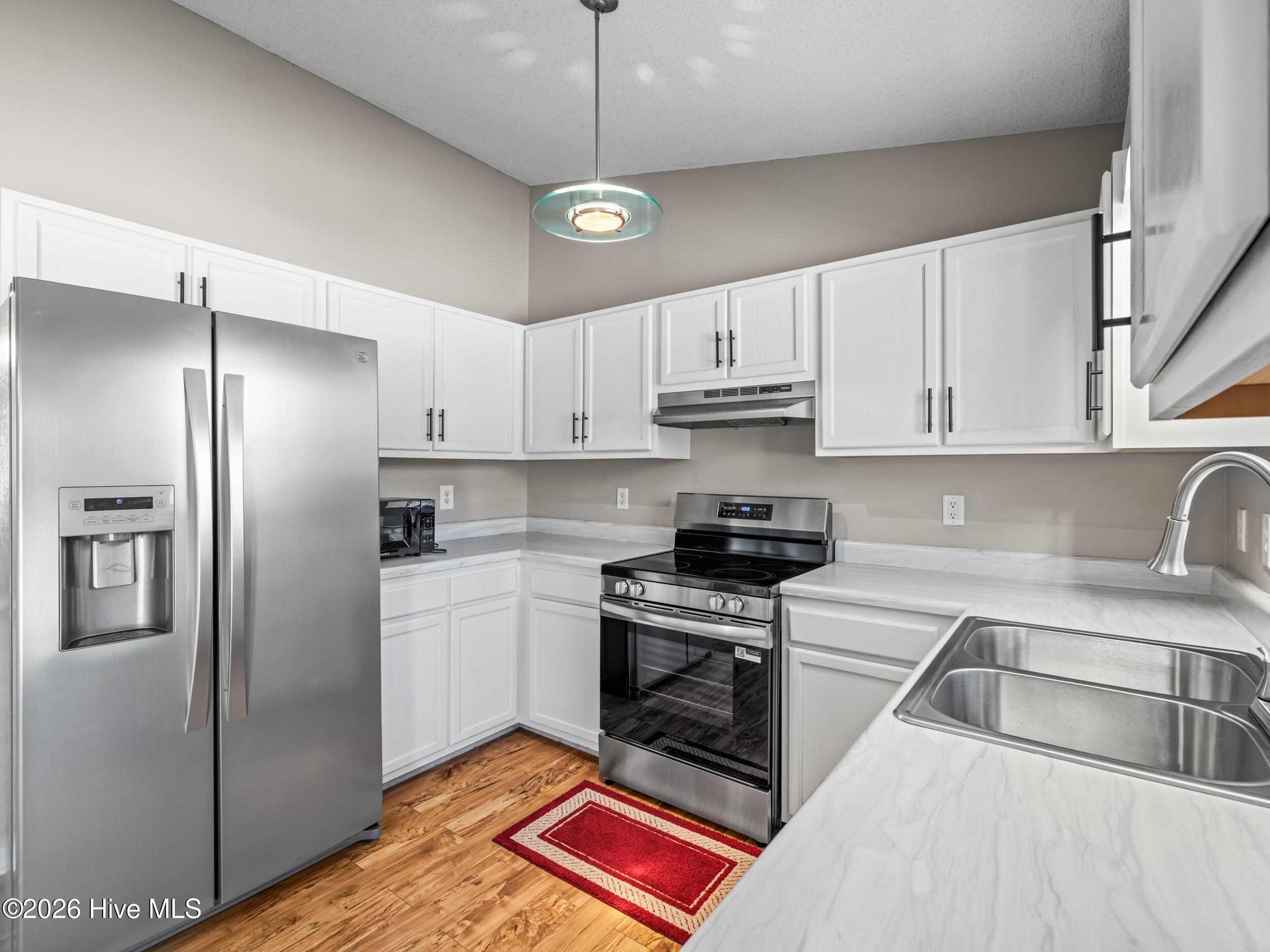 100547559 | Photo 19