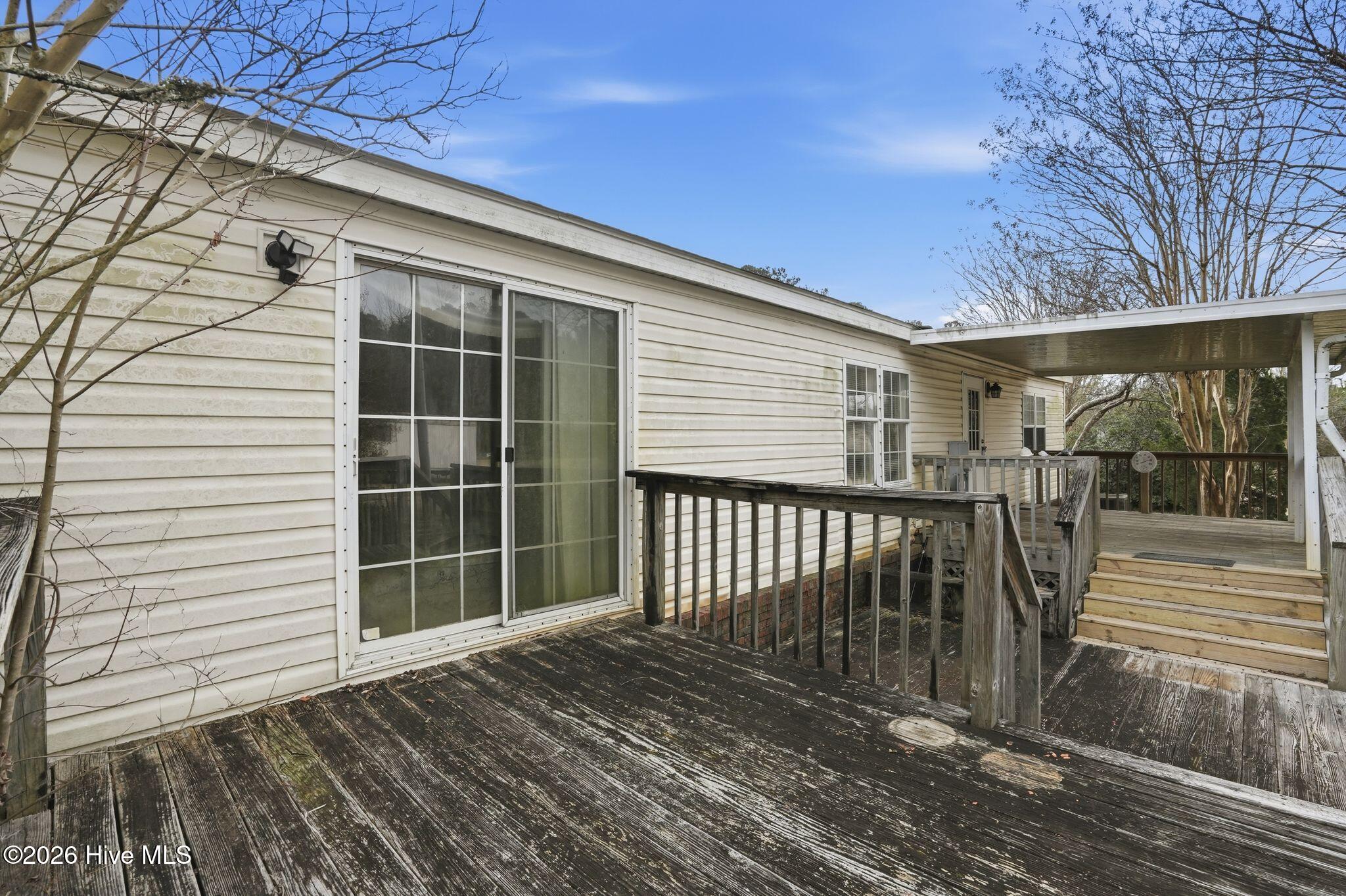 100556115 | Photo 80