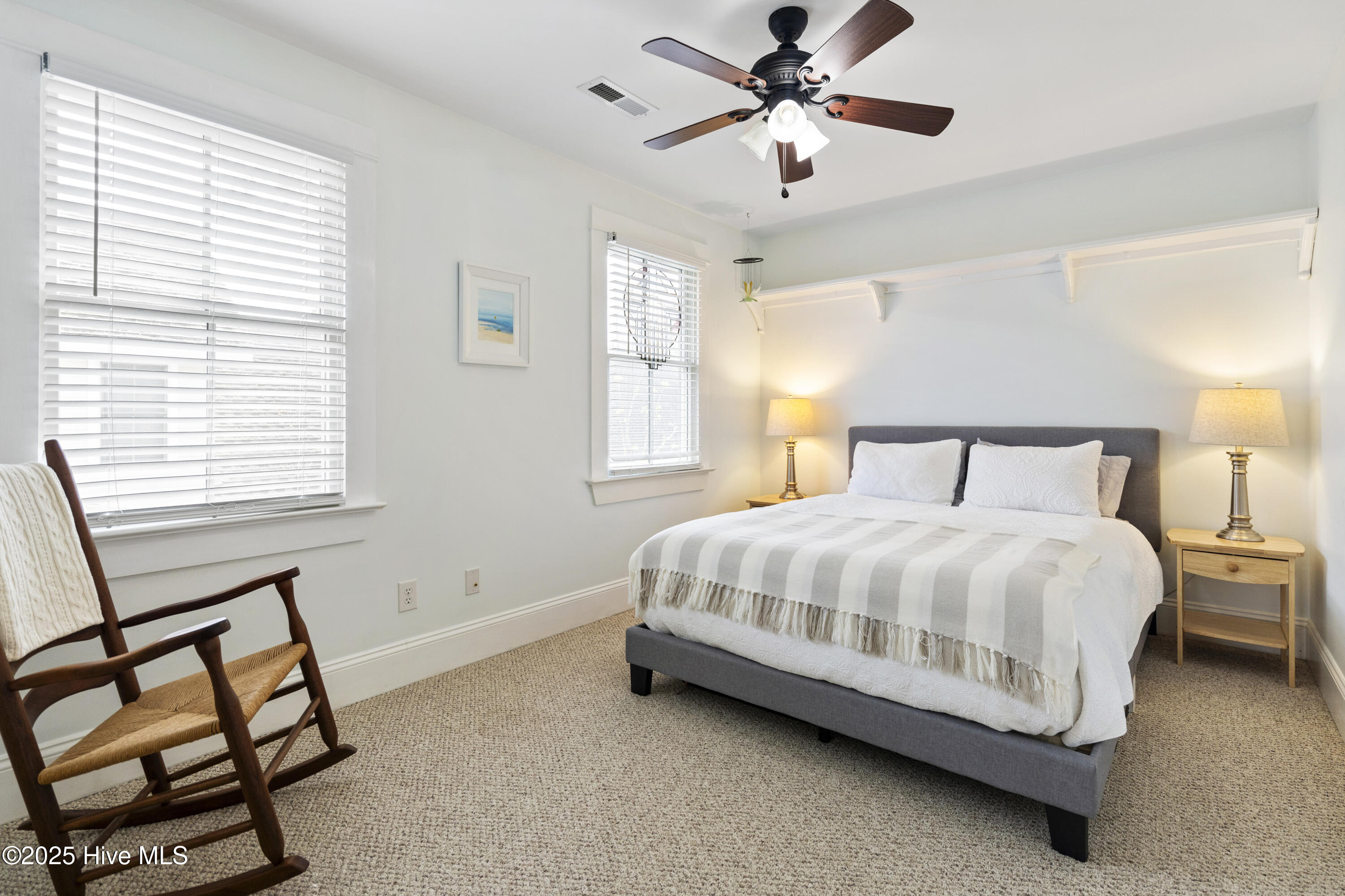 100545789 | Photo 27