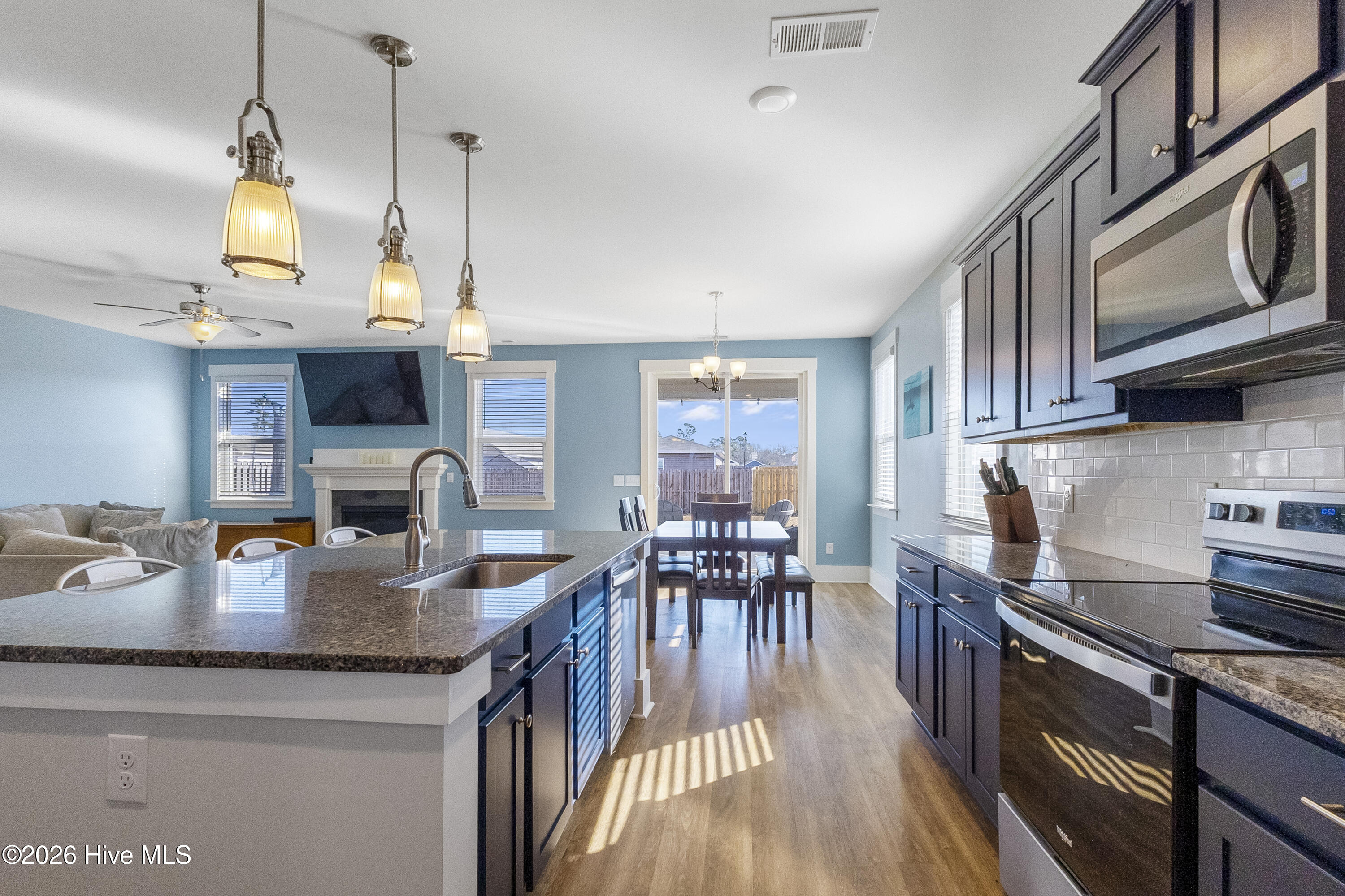 100547510 | Photo 13