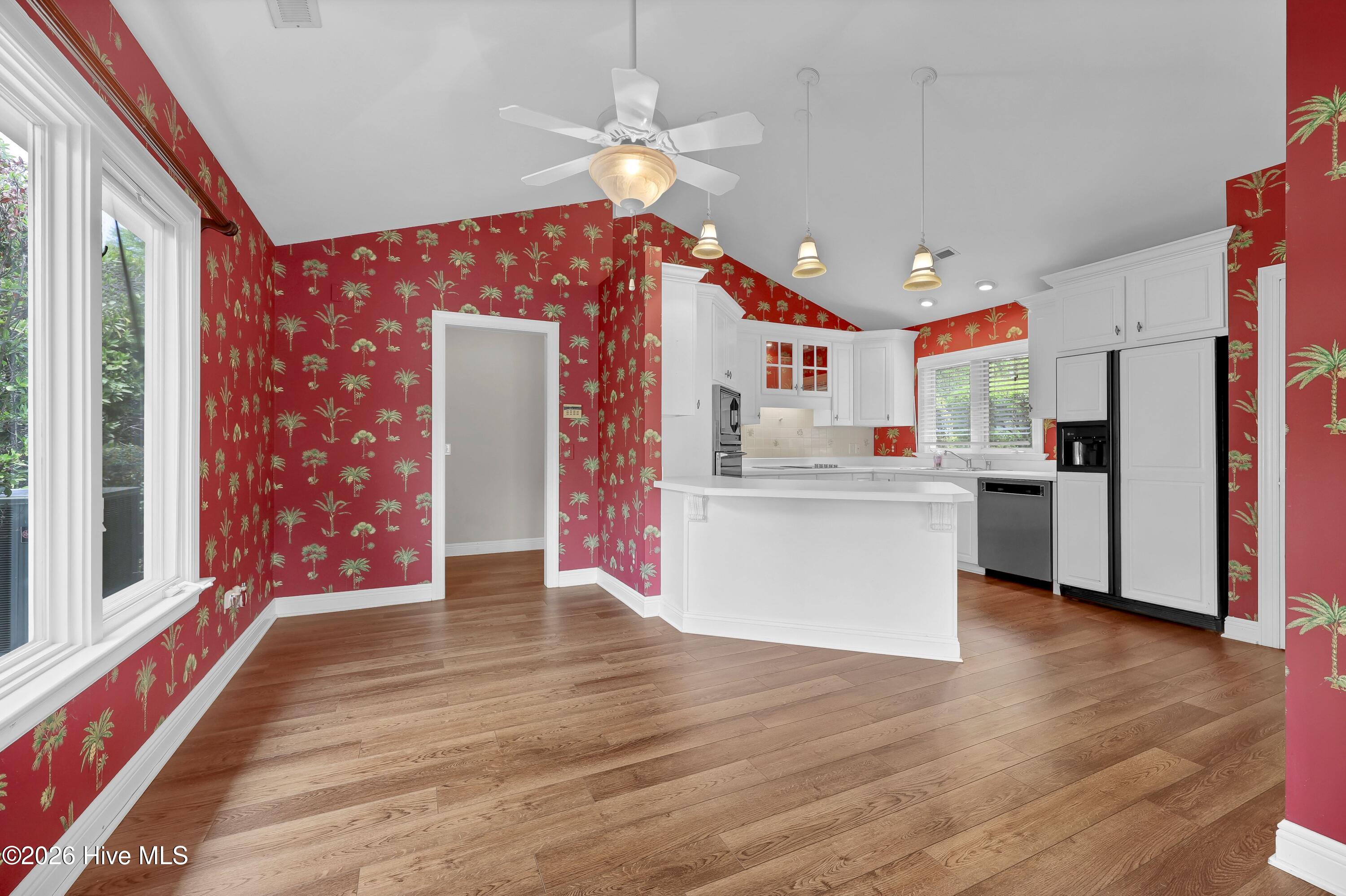 100566096 | Photo 20