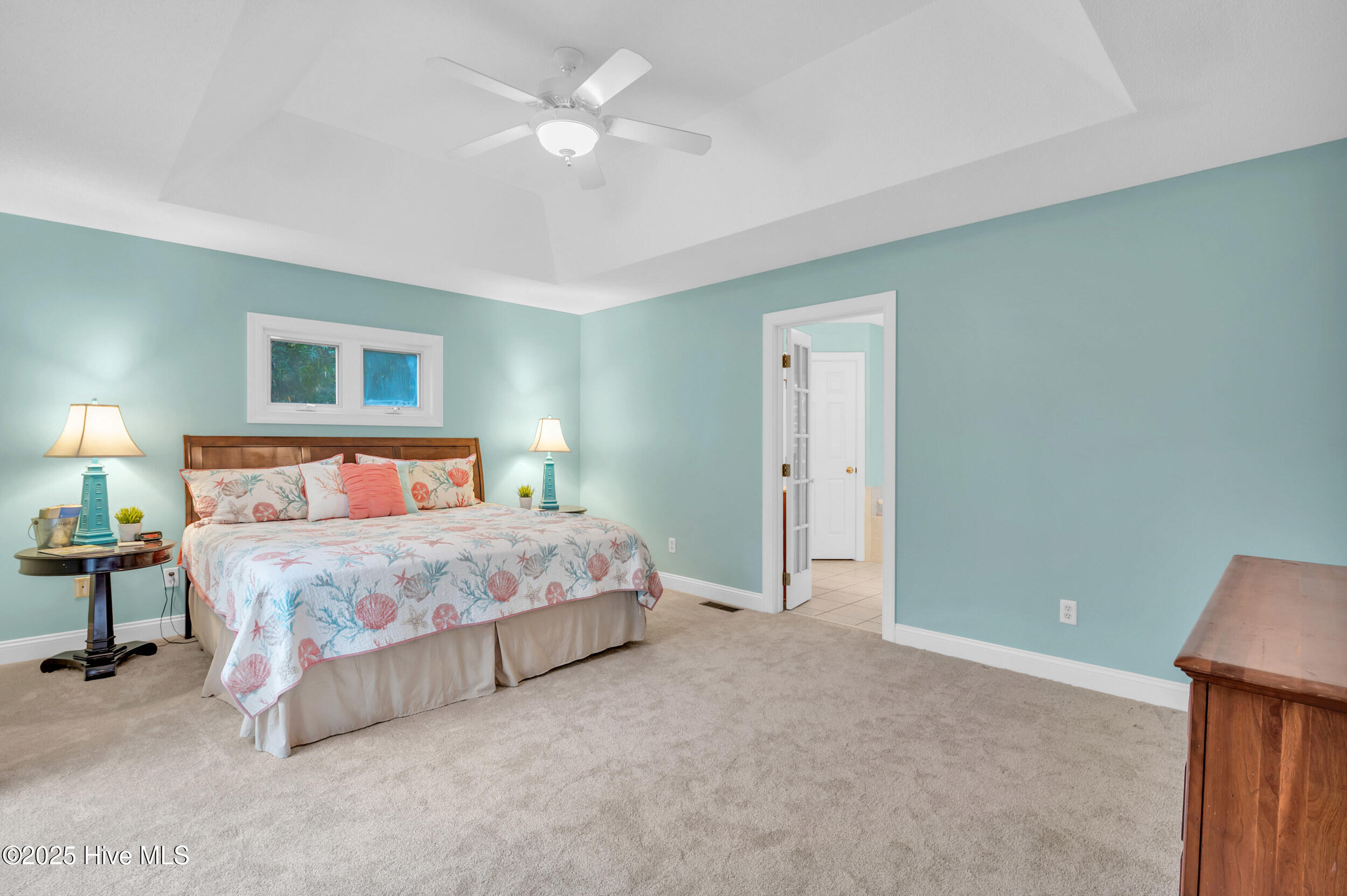 100542764 | Photo 19