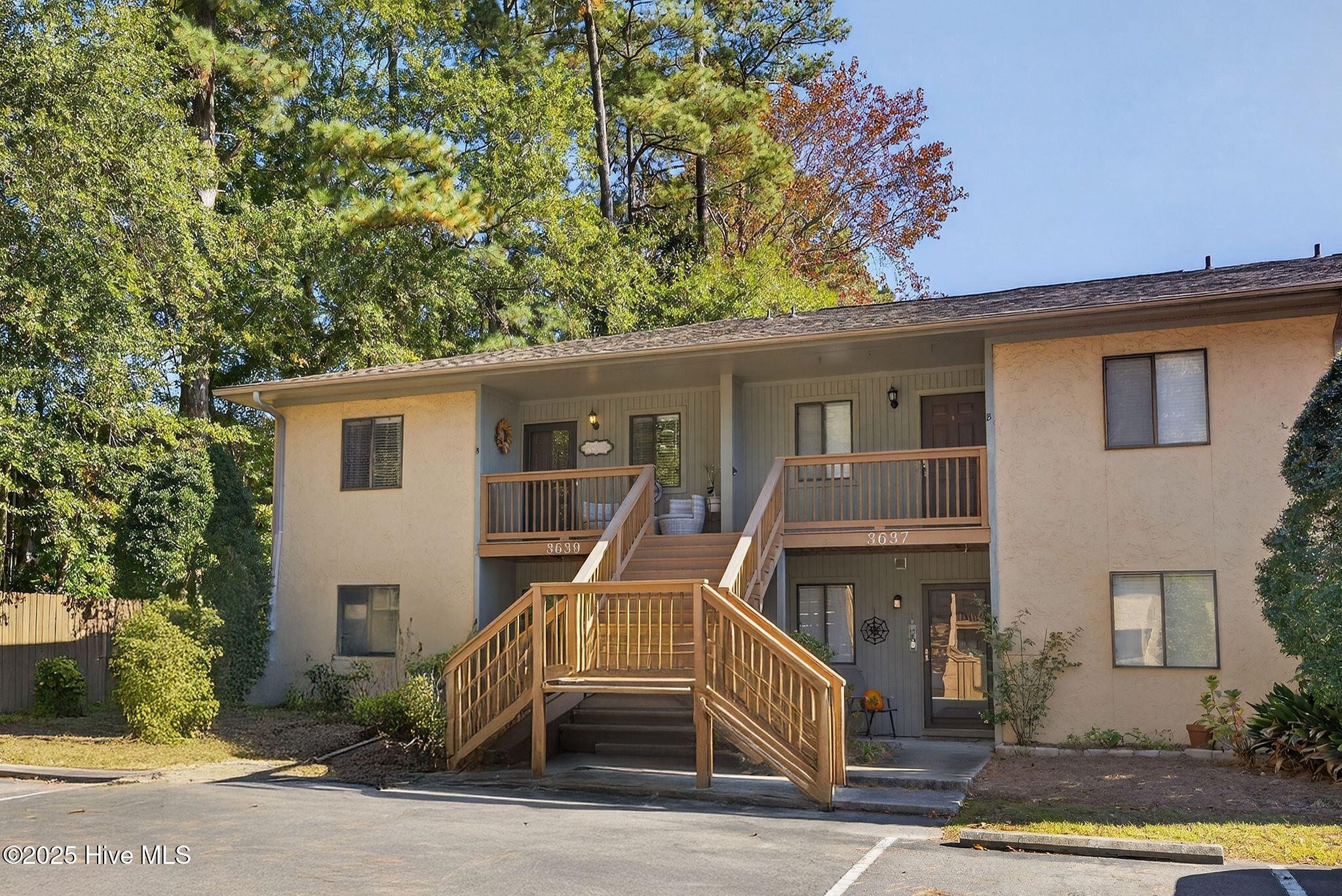 100540704 | Photo 36