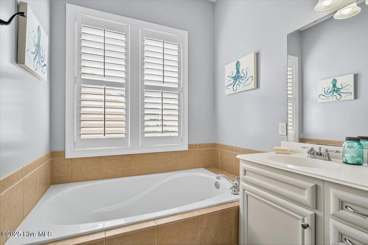 100518883 | Photo 31