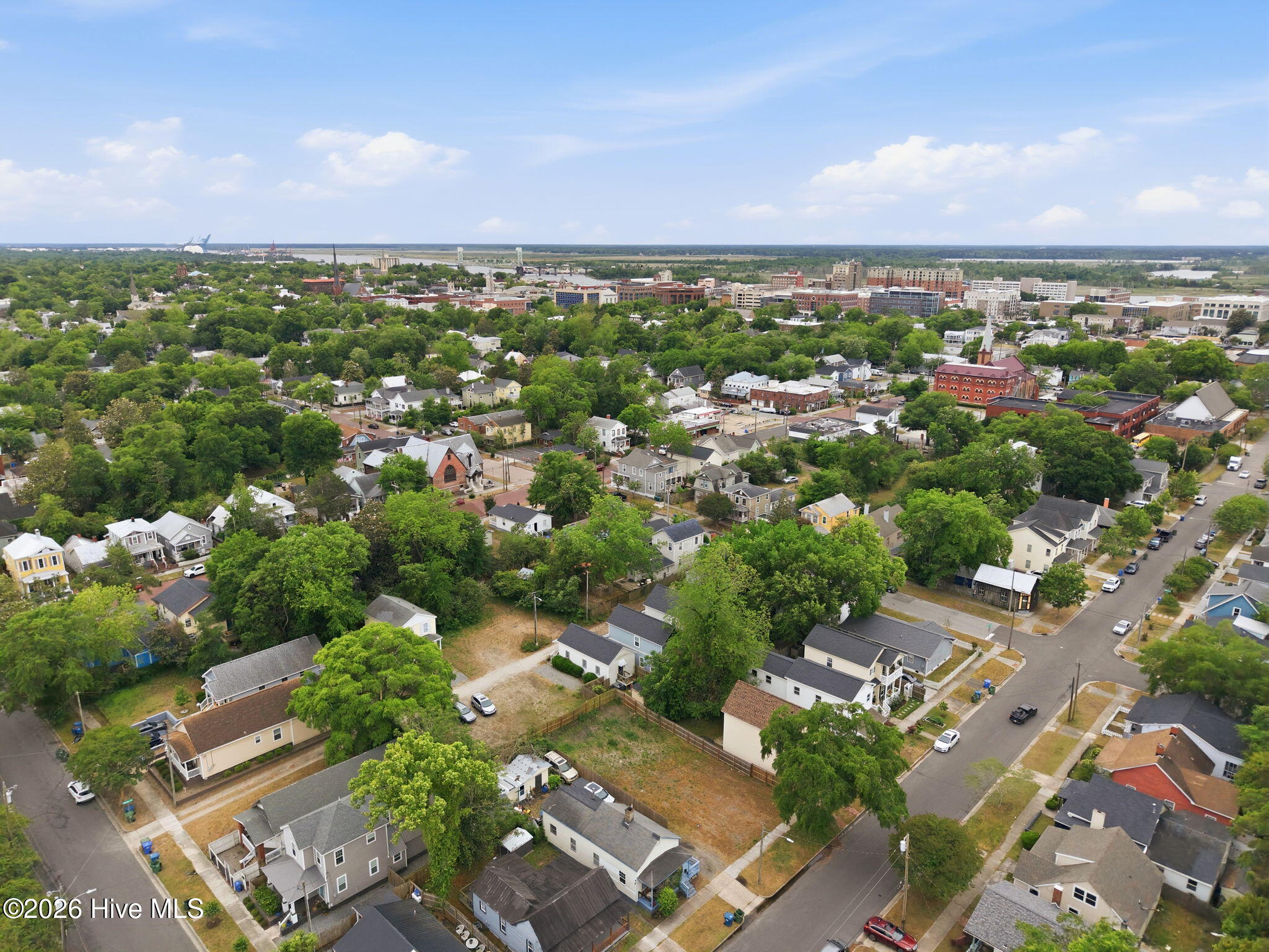 100570217 | Photo 12