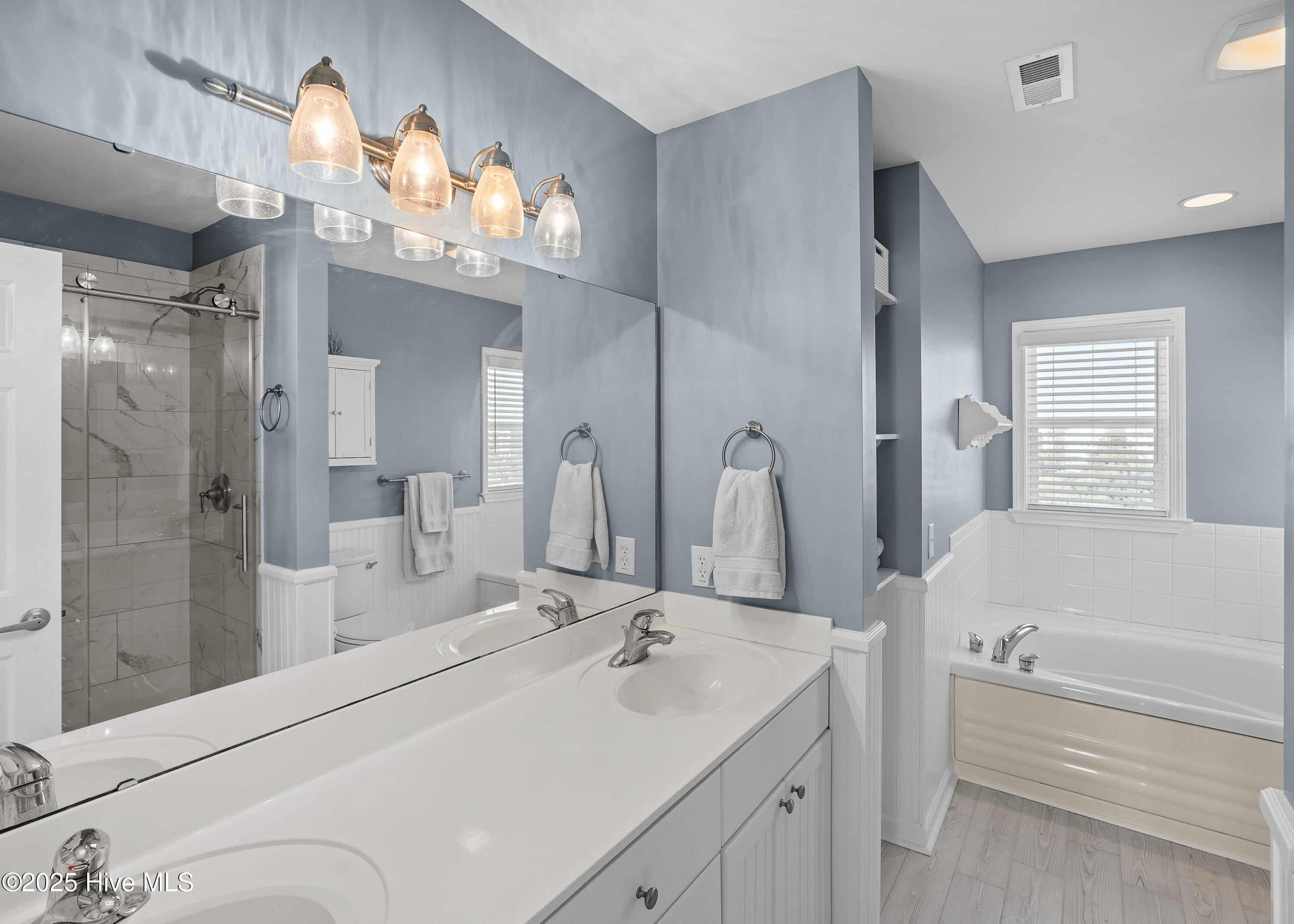 100541150 | Photo 37