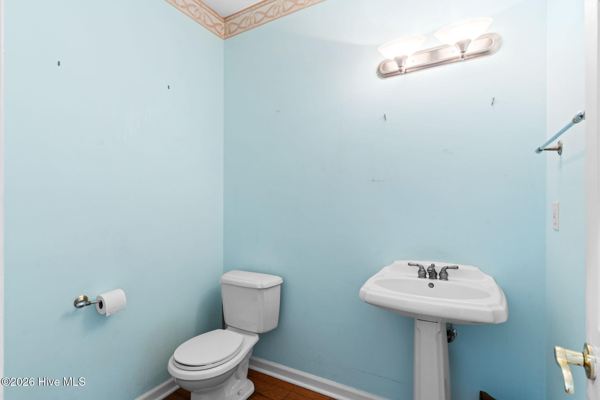 100551669 | Photo 35