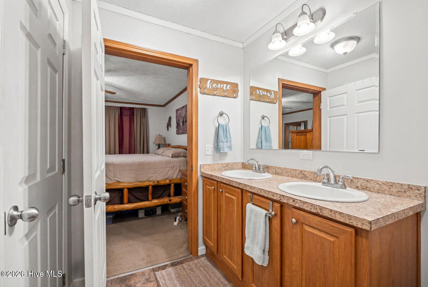 100562599 | Photo 13