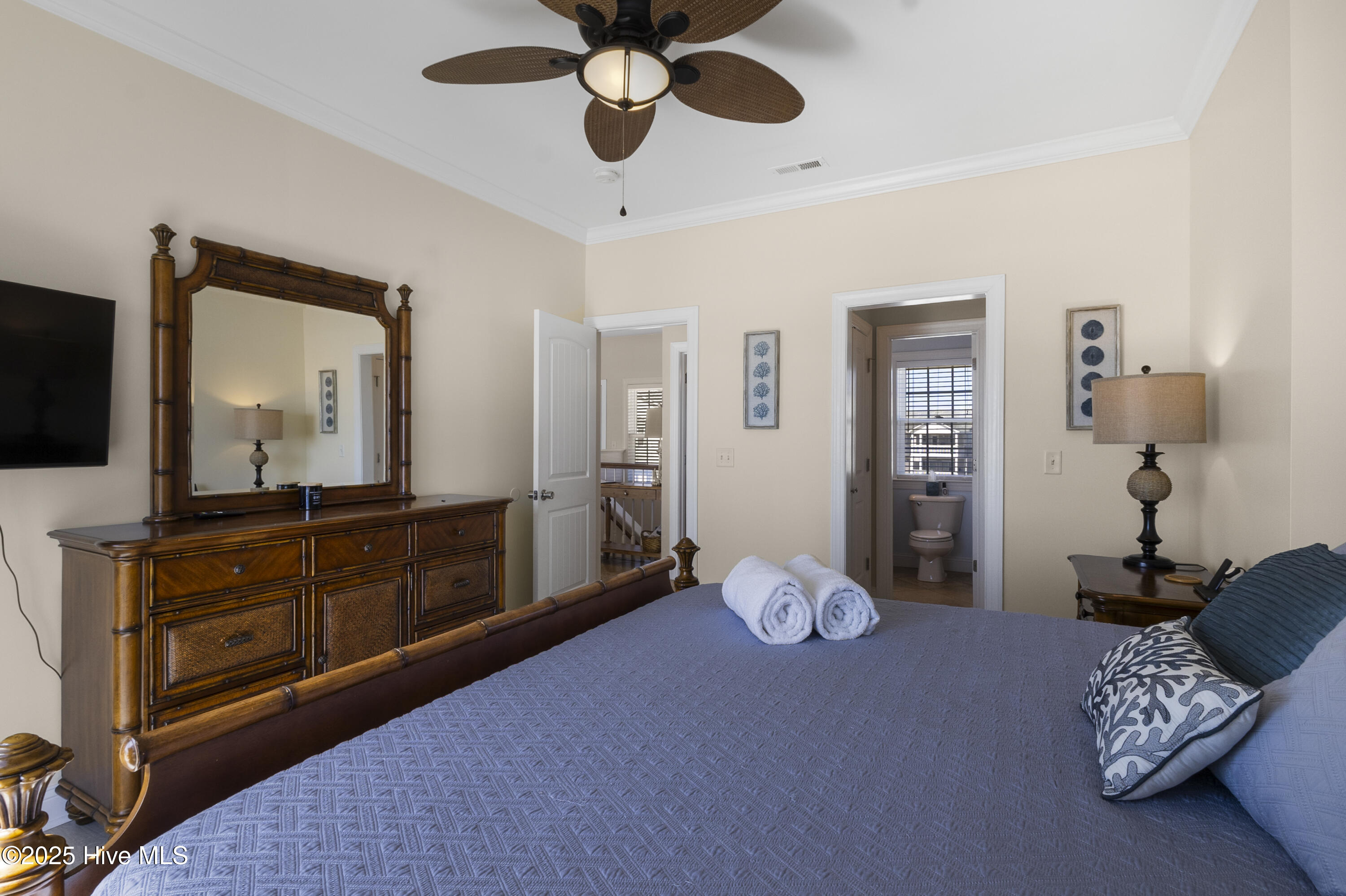 100557333 | Photo 27