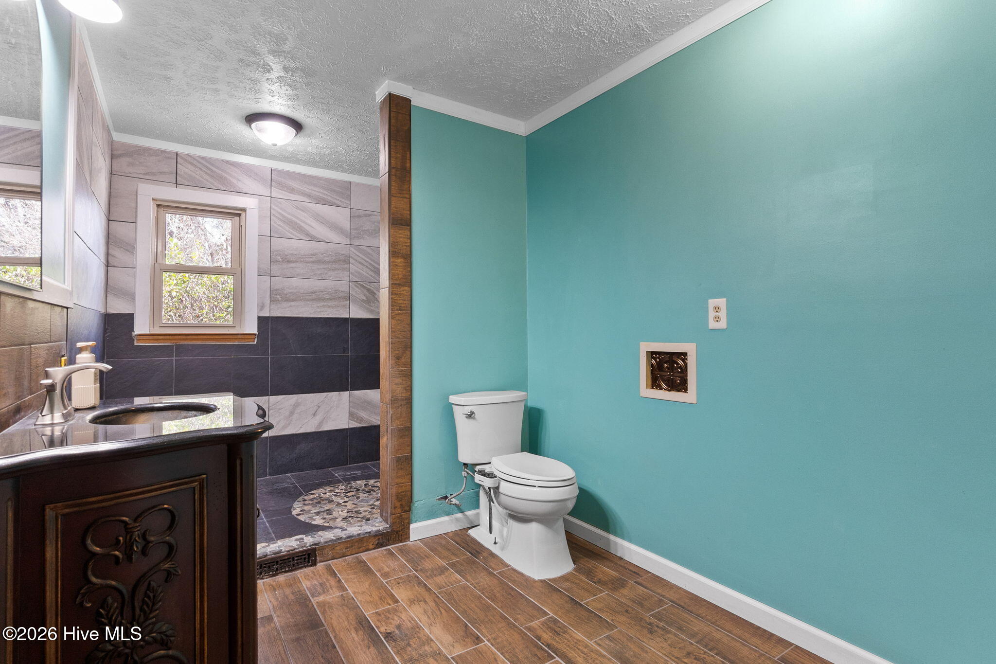 100560664 | Photo 26