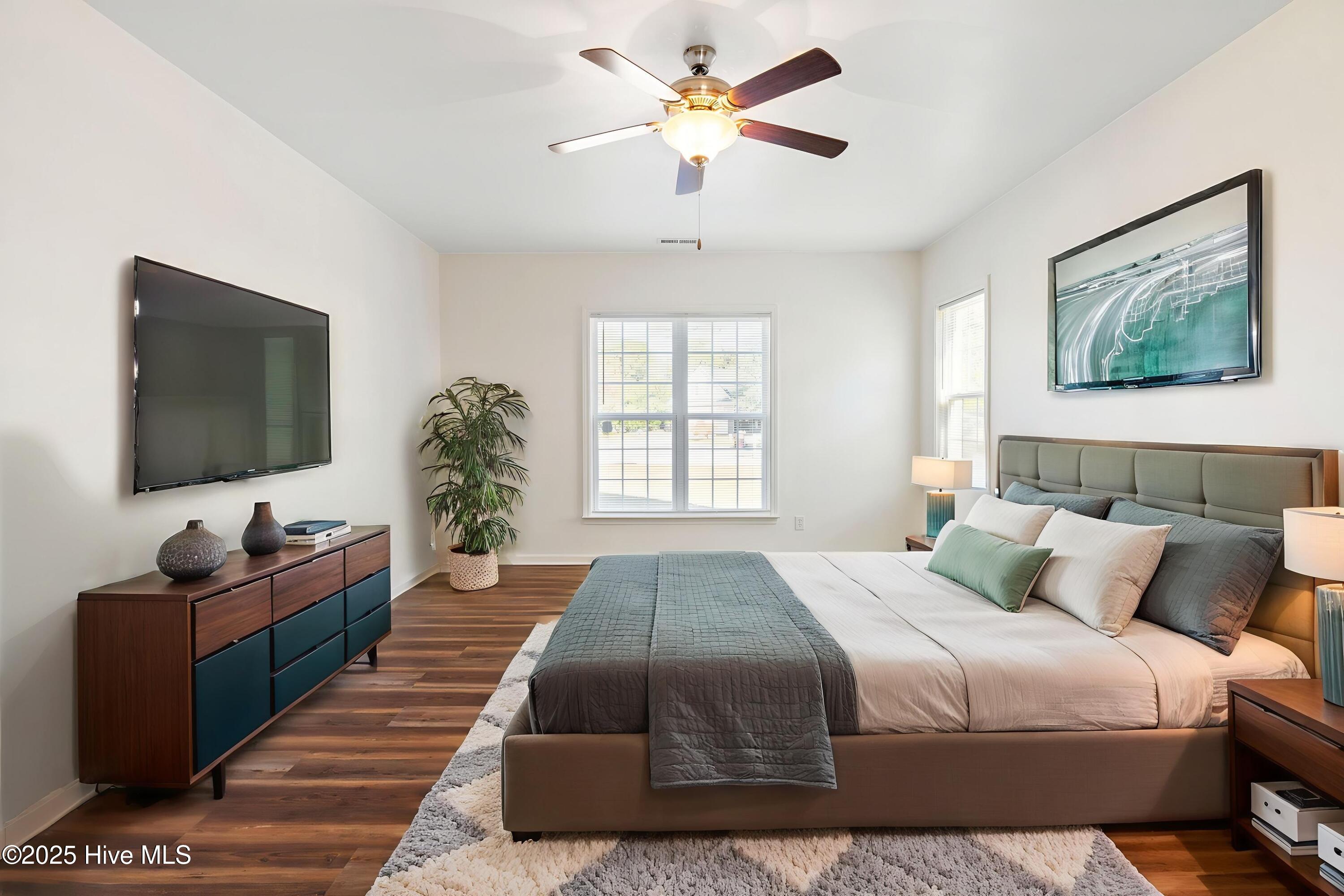 100542341 | Photo 32