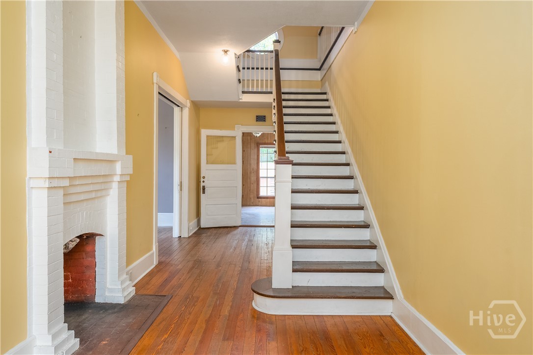 BEFORE - Entryway away from door
