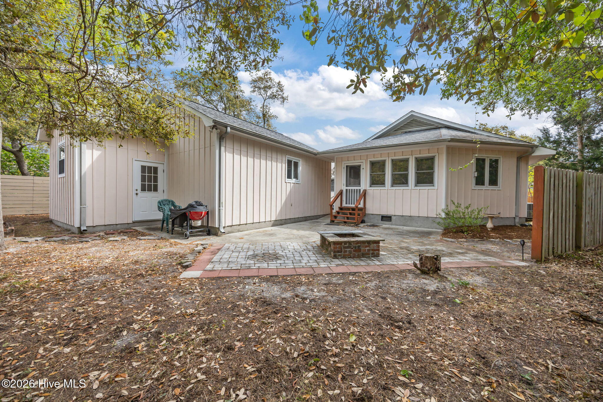 100565896 | Photo 40