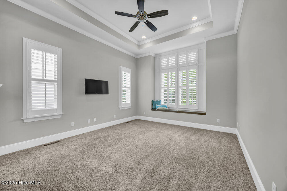 100505829 | Photo 10