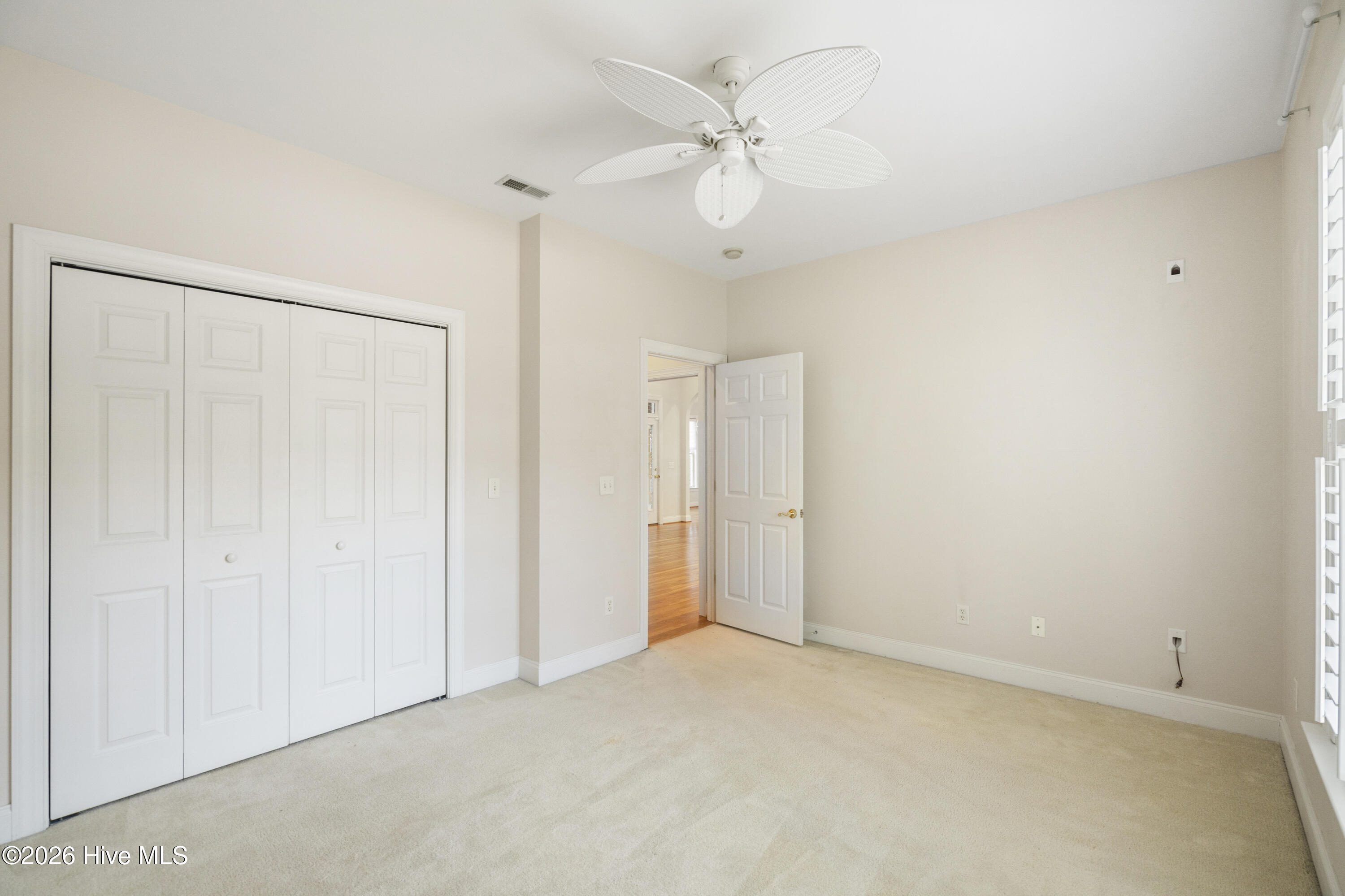 100550705 | Photo 30