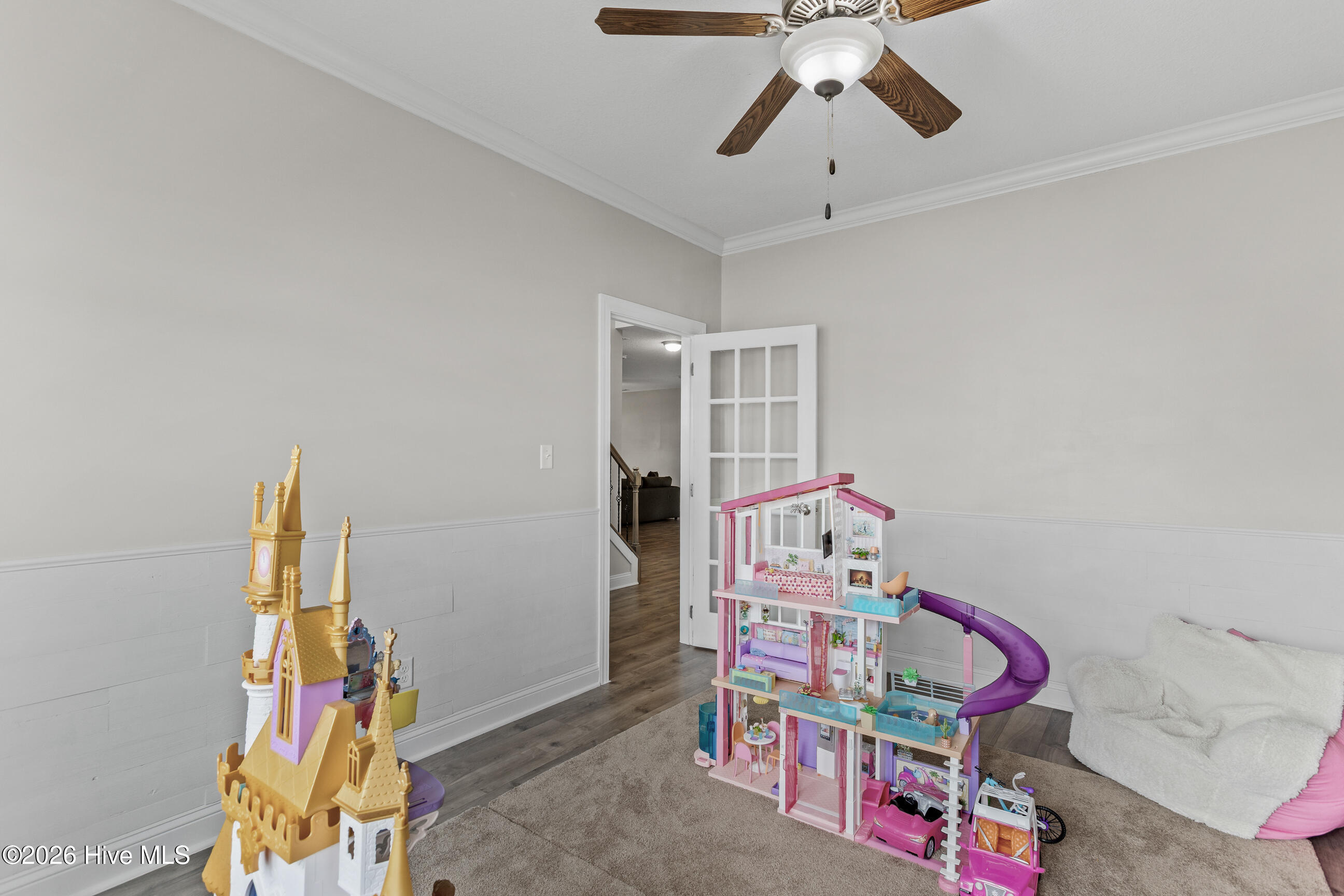 100564730 | Photo 17