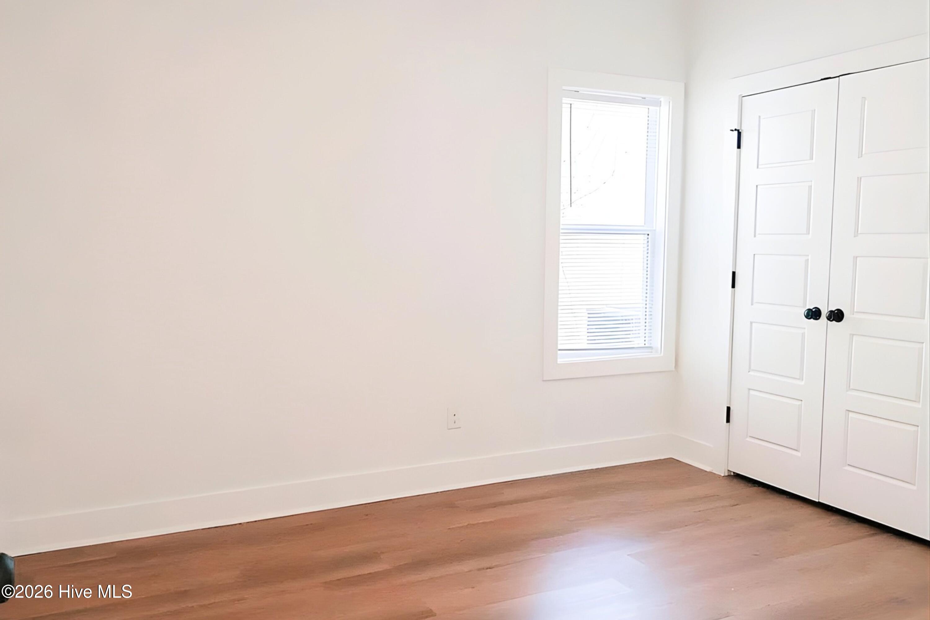 100564460 | Photo 20