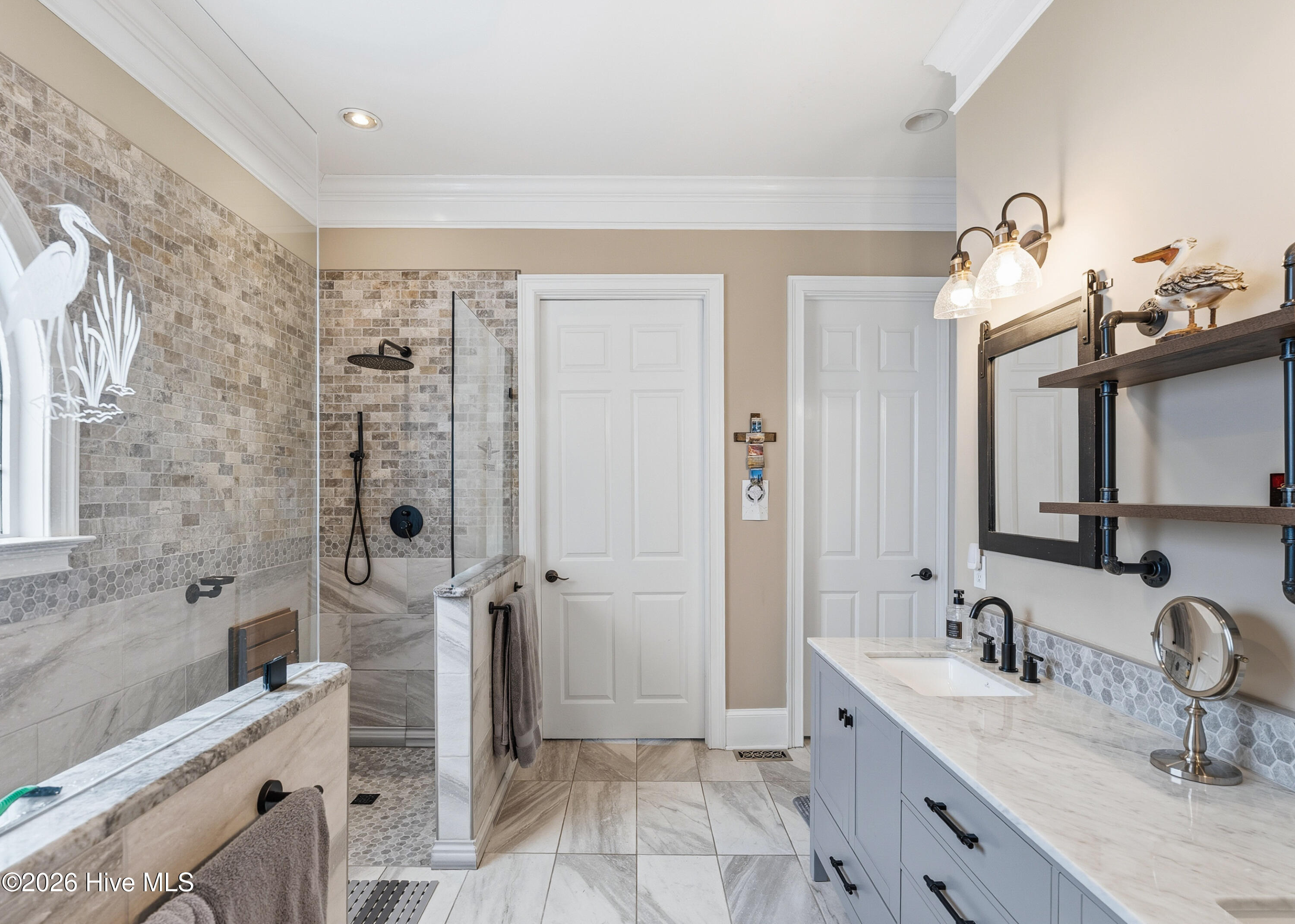 100558531 | Photo 26