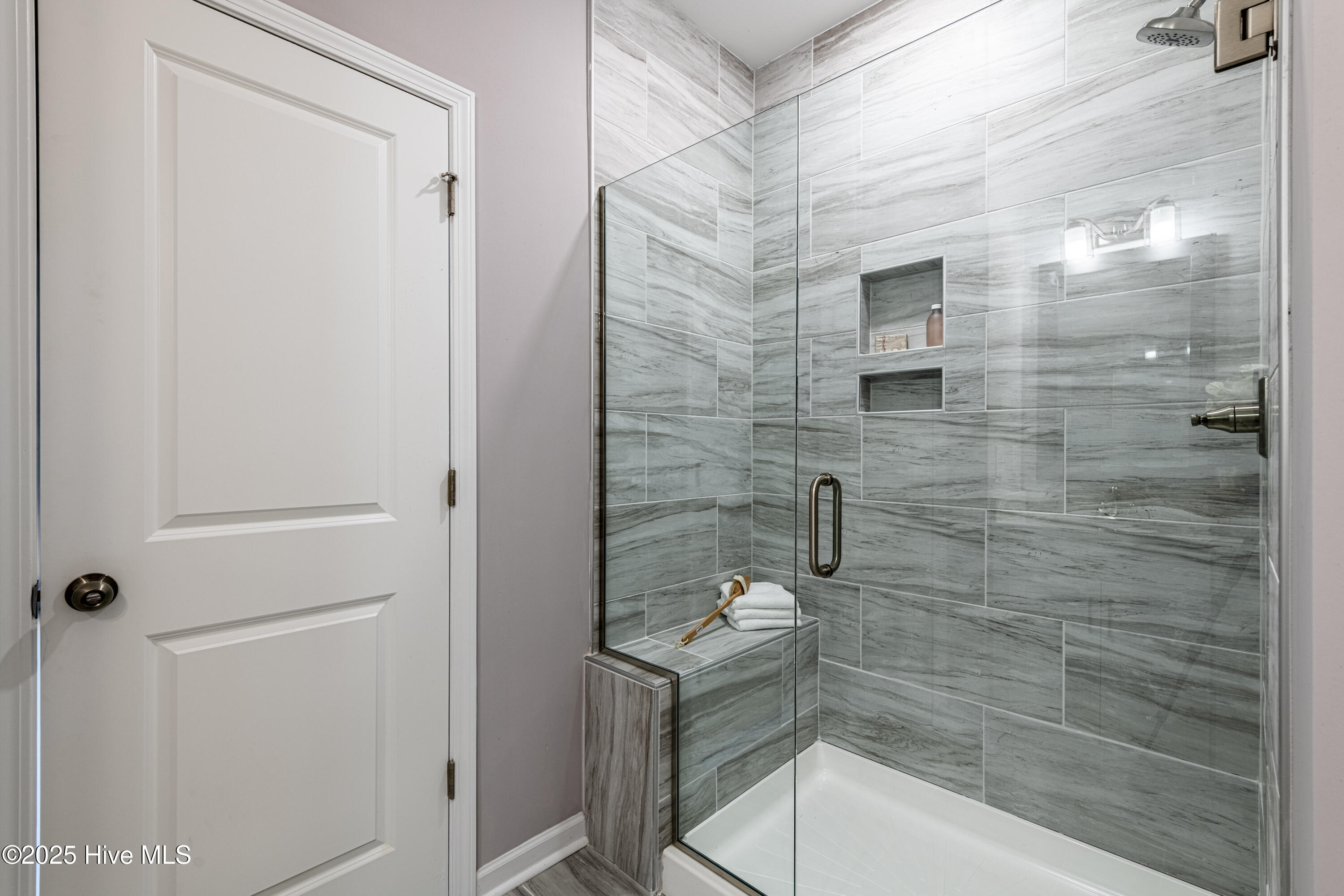 100516667 | Photo 37